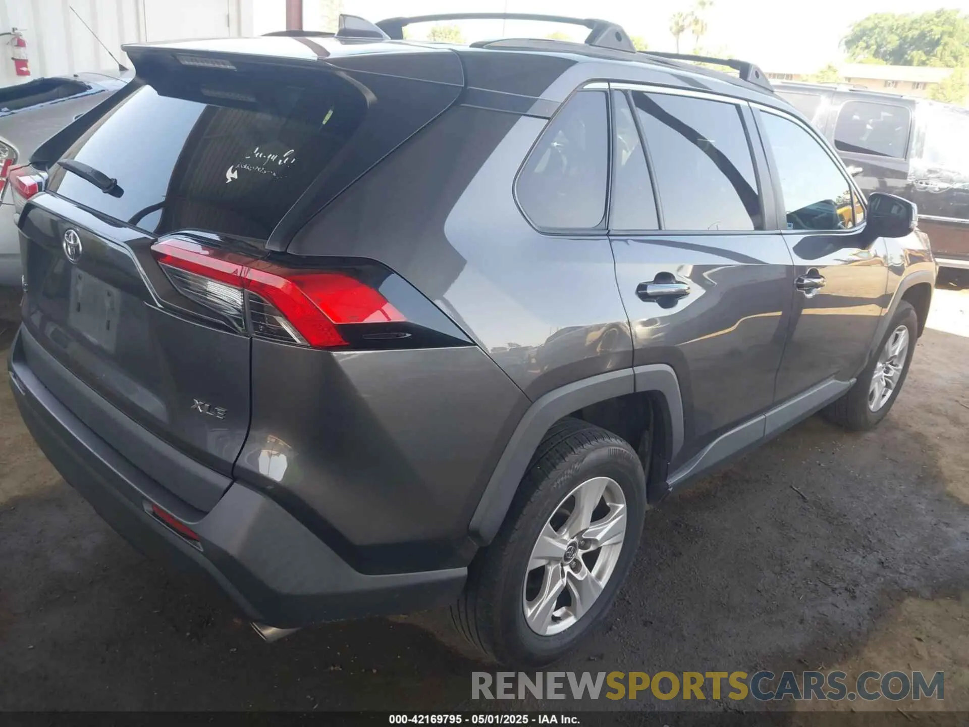 4 Фотография поврежденного автомобиля 2T3W1RFV1LW079645 TOYOTA RAV4 2020