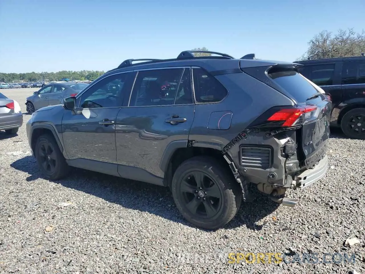 2 Фотография поврежденного автомобиля 2T3W1RFV2LC052018 TOYOTA RAV4 2020