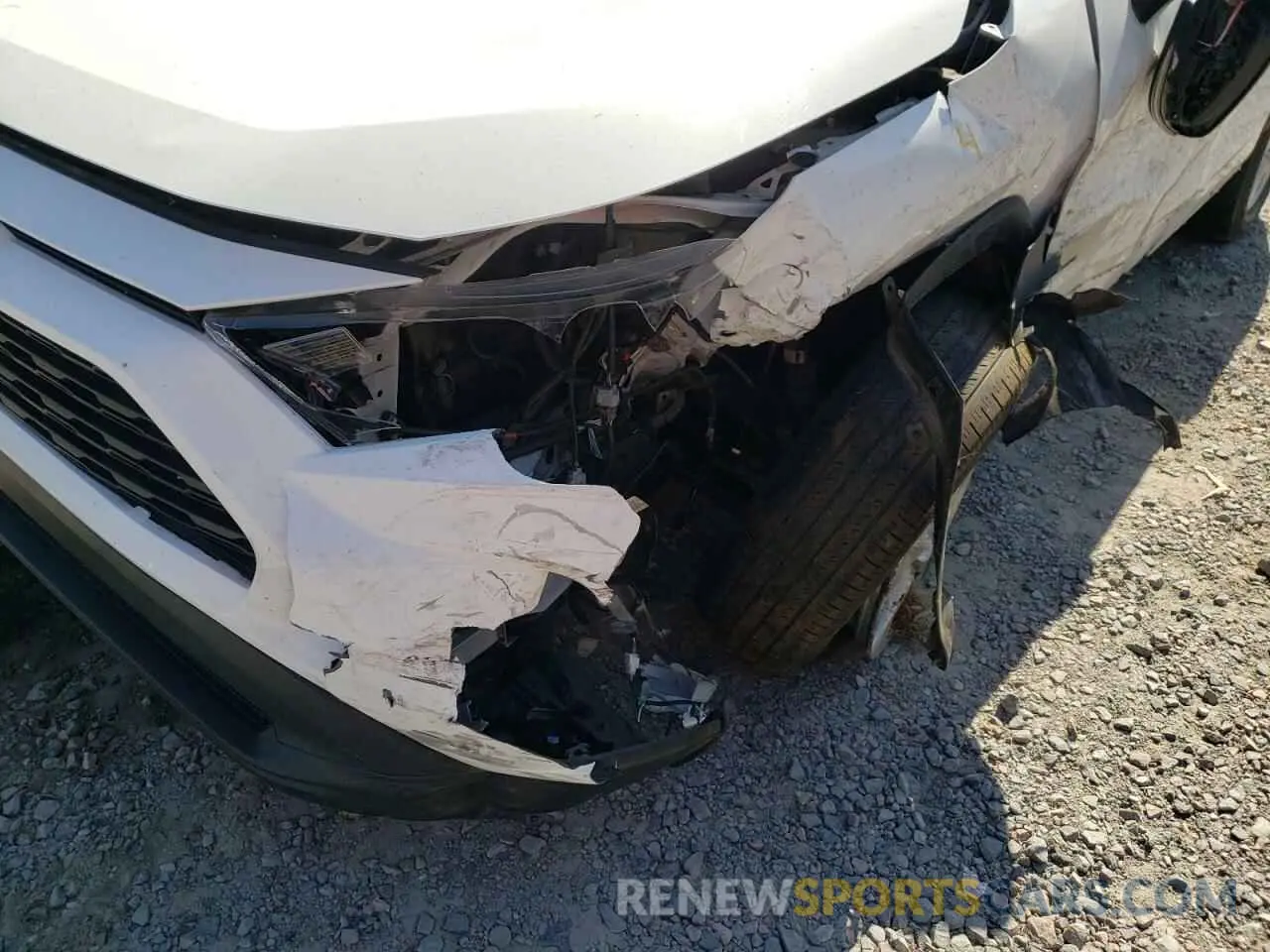 9 Фотография поврежденного автомобиля 2T3W1RFV2LW061347 TOYOTA RAV4 2020