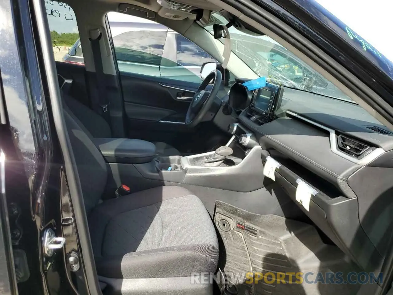 5 Фотография поврежденного автомобиля 2T3W1RFV2LW064118 TOYOTA RAV4 2020