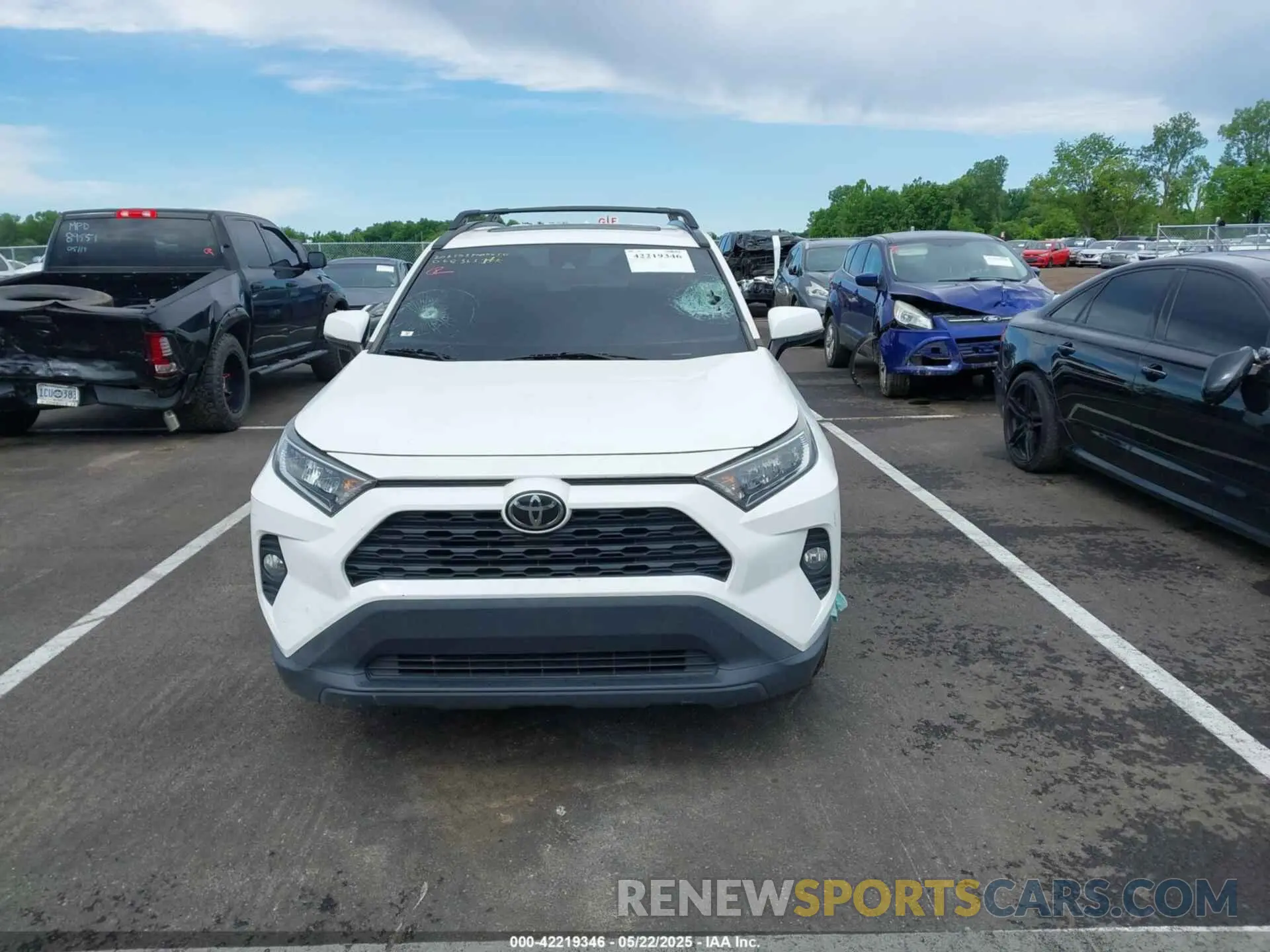 12 Фотография поврежденного автомобиля 2T3W1RFV2LW068363 TOYOTA RAV4 2020