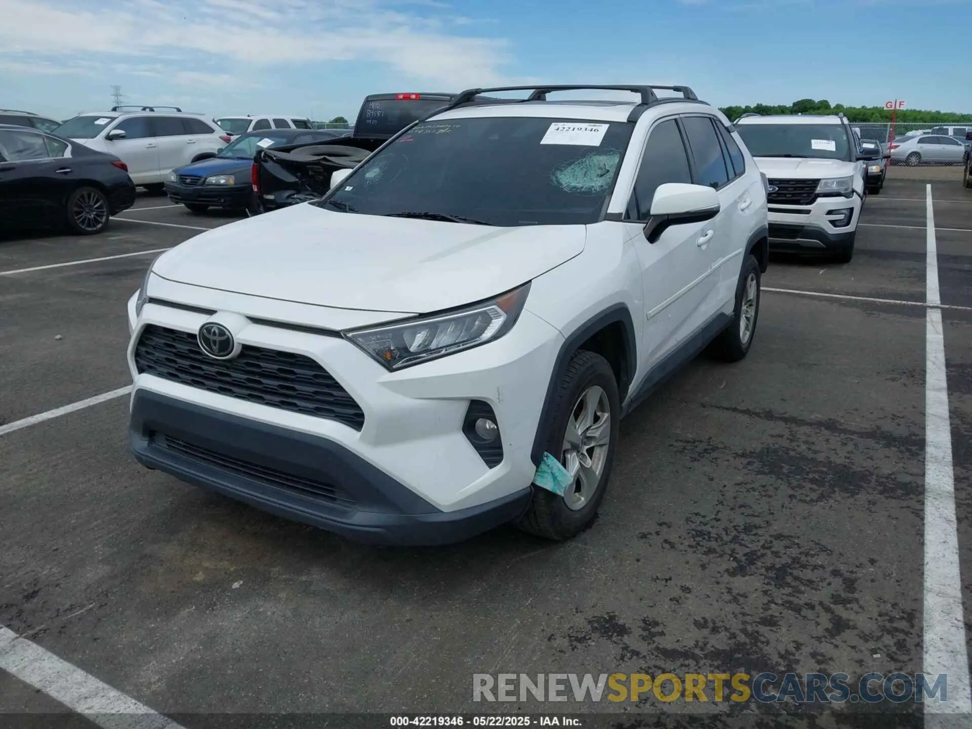 2 Фотография поврежденного автомобиля 2T3W1RFV2LW068363 TOYOTA RAV4 2020