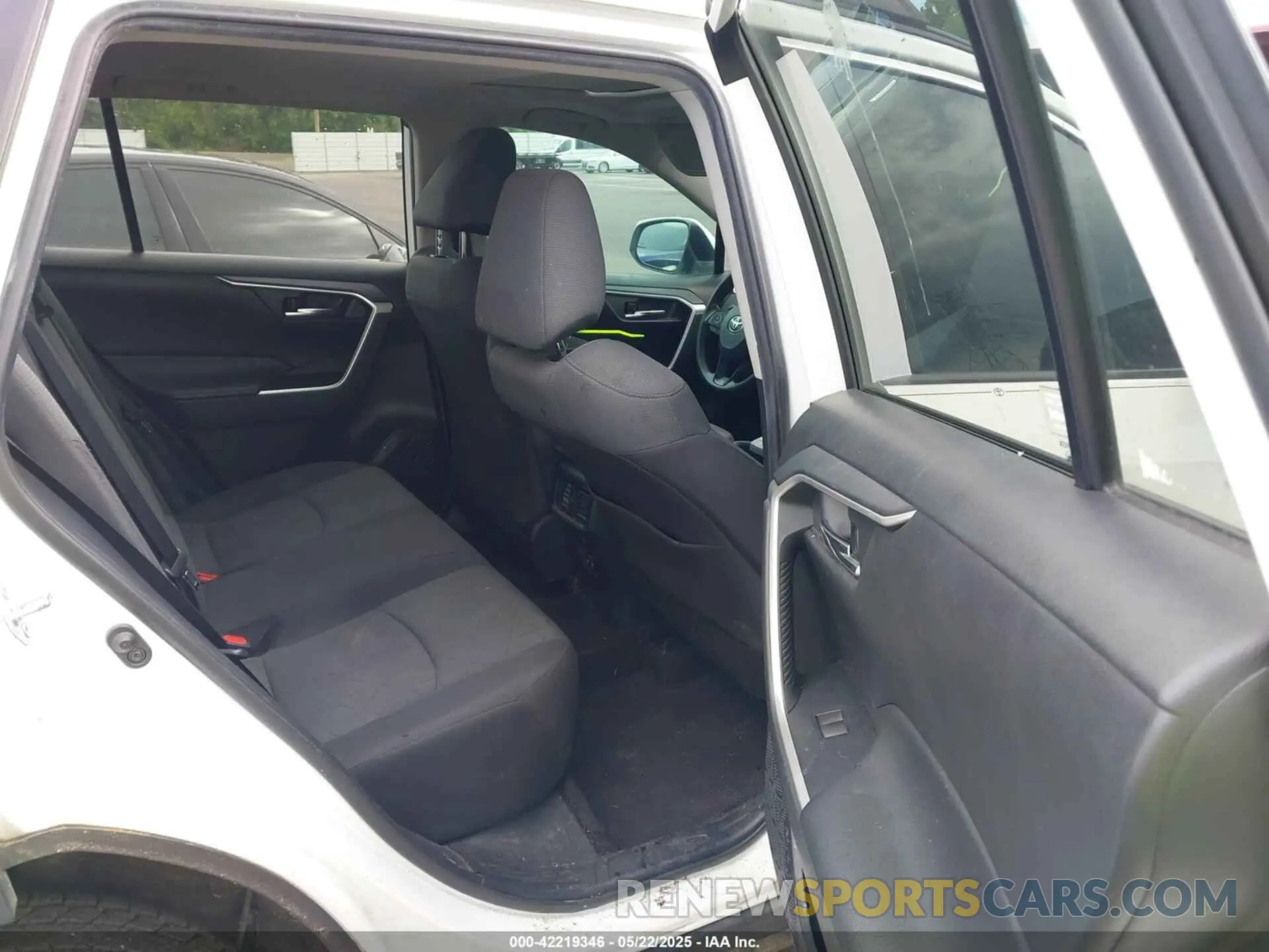 8 Фотография поврежденного автомобиля 2T3W1RFV2LW068363 TOYOTA RAV4 2020