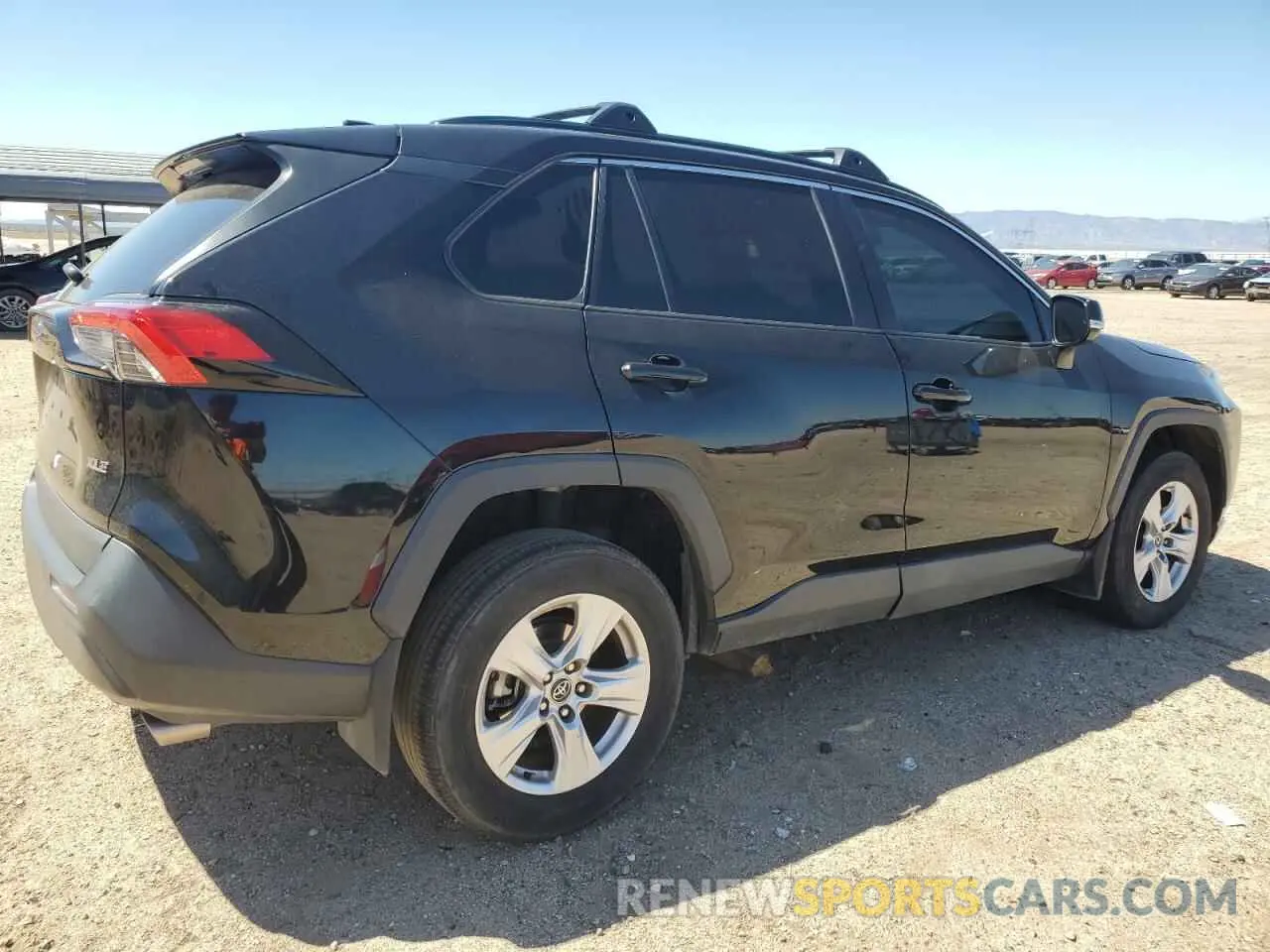 3 Фотография поврежденного автомобиля 2T3W1RFV2LW071747 TOYOTA RAV4 2020