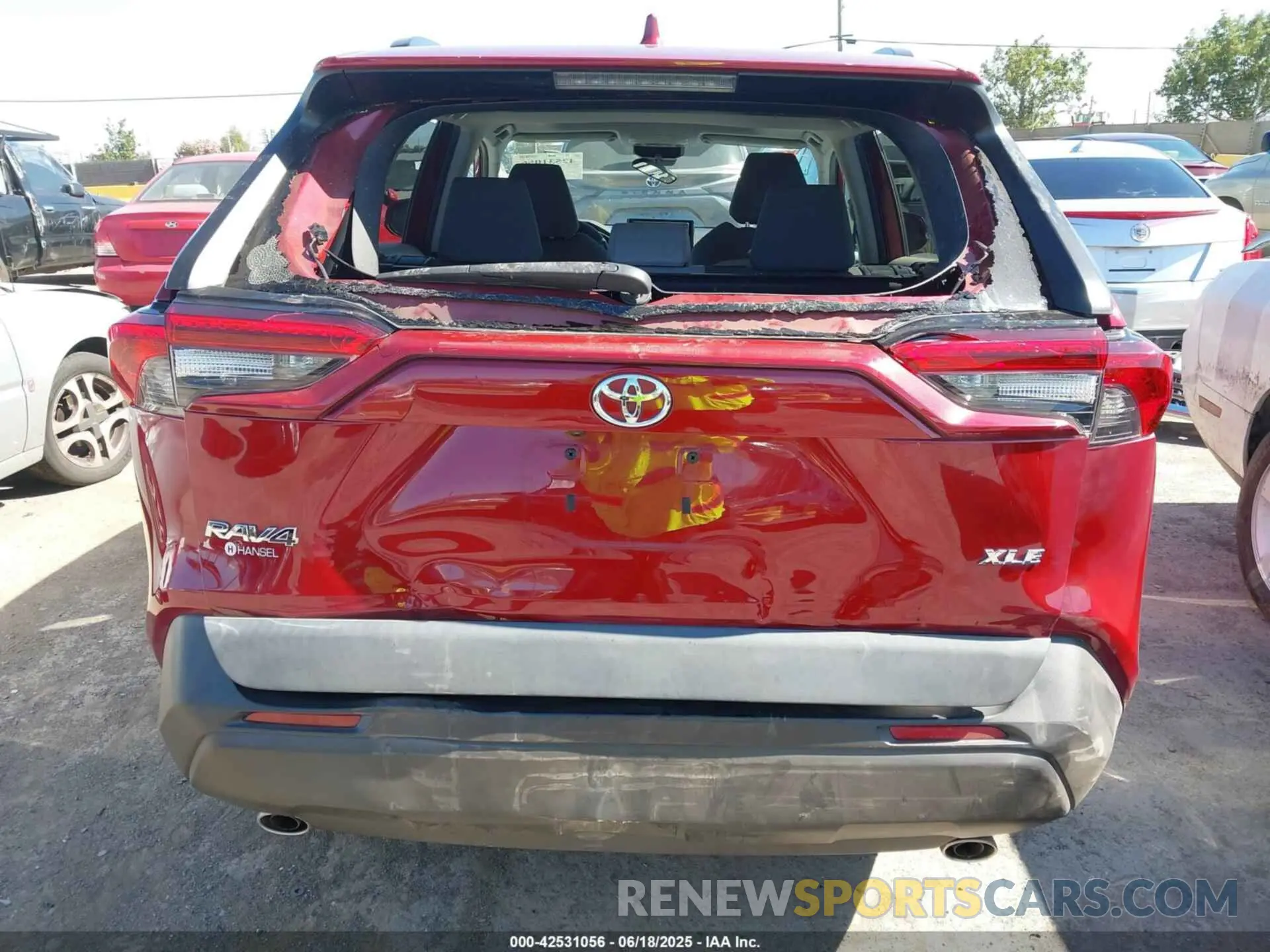 16 Photograph of a damaged car 2T3W1RFV2LW077919 TOYOTA RAV4 2020