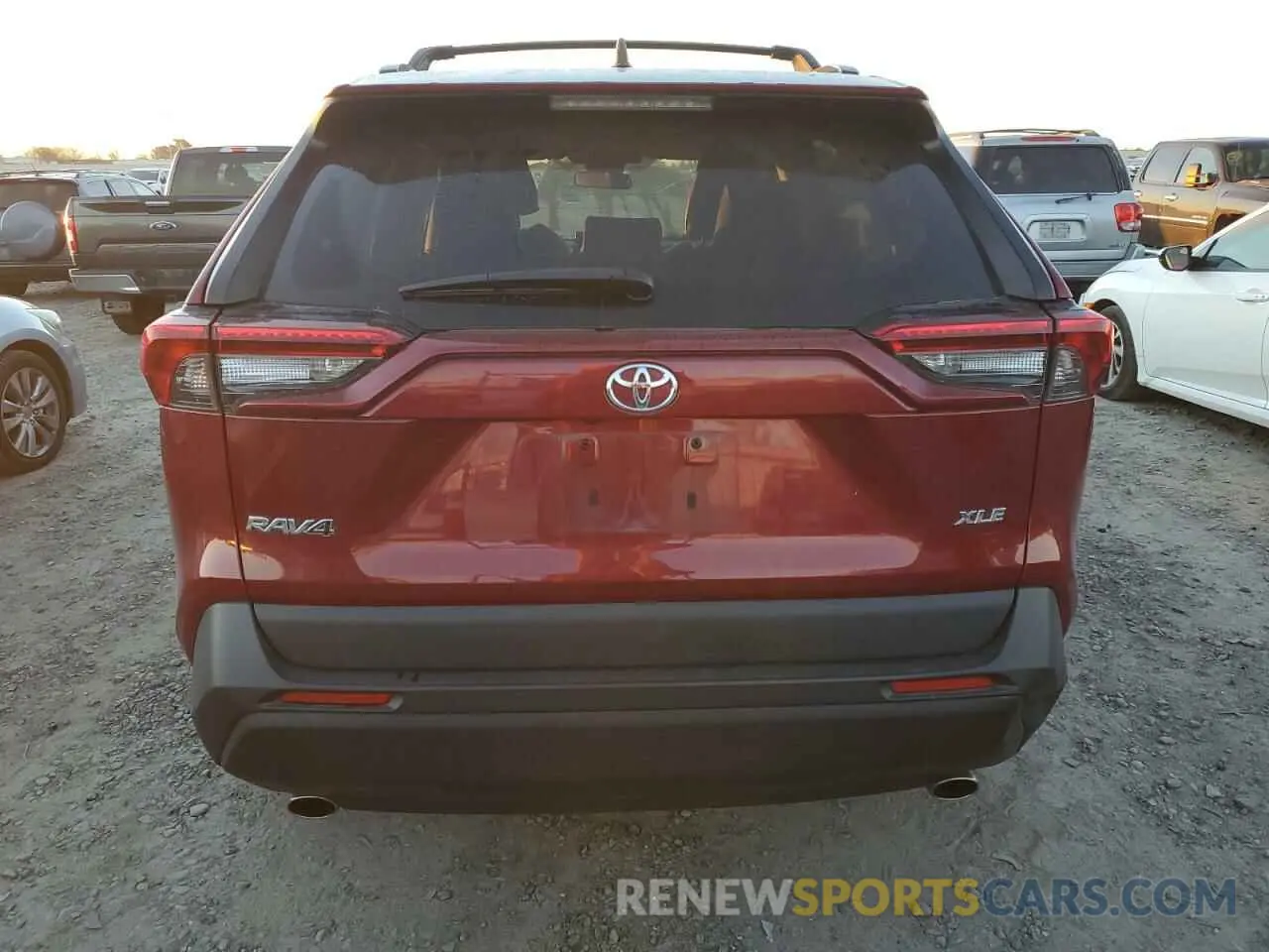 6 Фотография поврежденного автомобиля 2T3W1RFV2LW090783 TOYOTA RAV4 2020