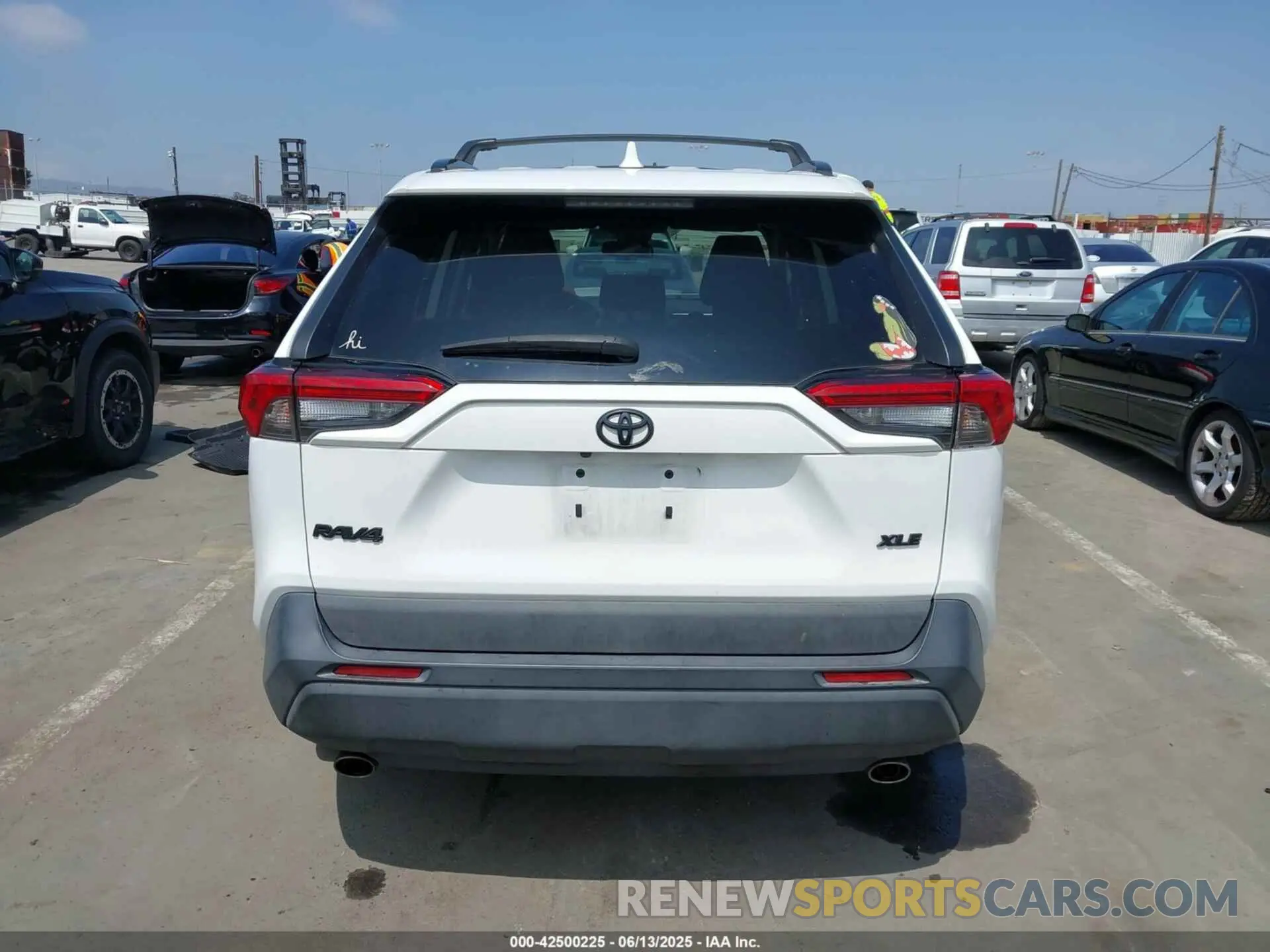 16 Photograph of a damaged car 2T3W1RFV2LW097703 TOYOTA RAV4 2020