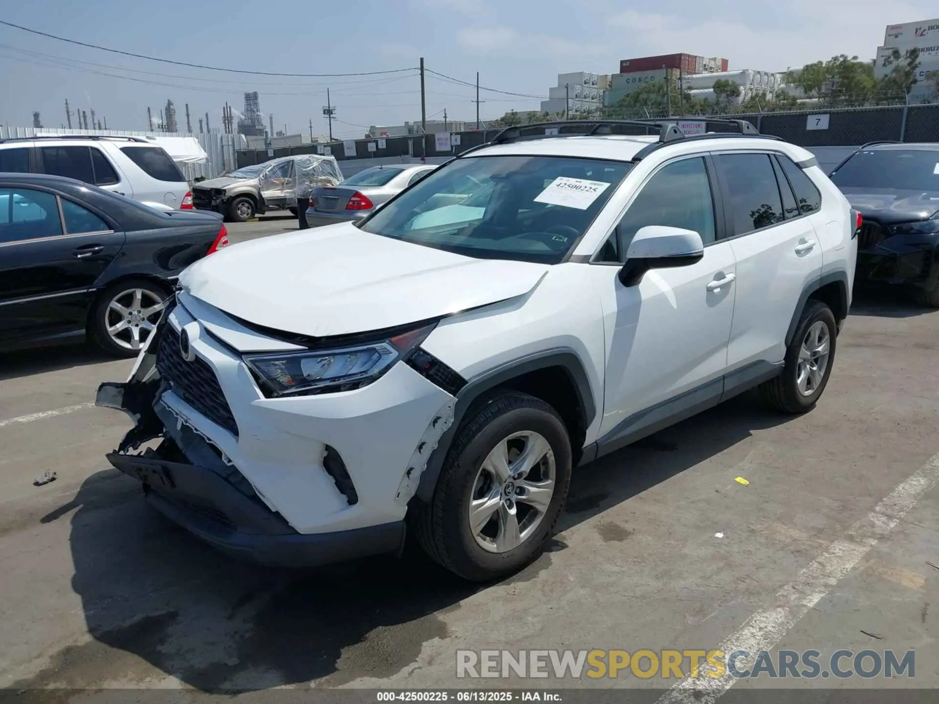 2 Photograph of a damaged car 2T3W1RFV2LW097703 TOYOTA RAV4 2020