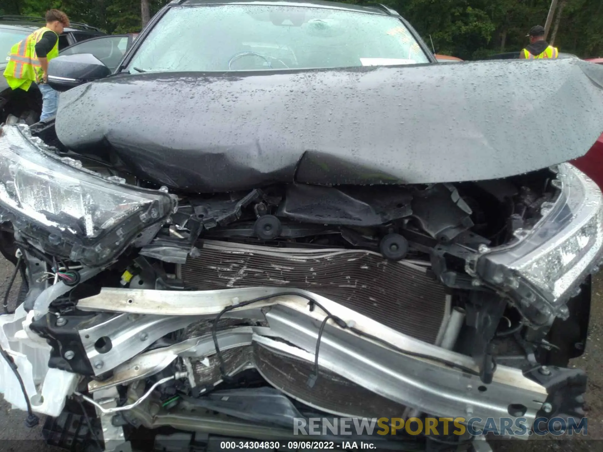 6 Photograph of a damaged car 2T3W1RFV3LC037883 TOYOTA RAV4 2020