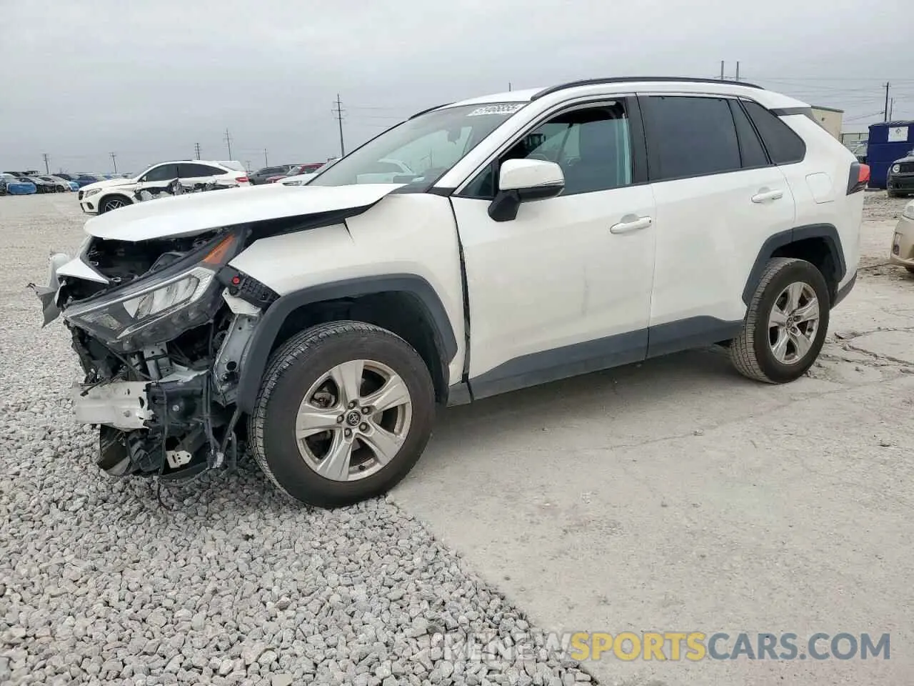 1 Photograph of a damaged car 2T3W1RFV3LC053808 TOYOTA RAV4 2020