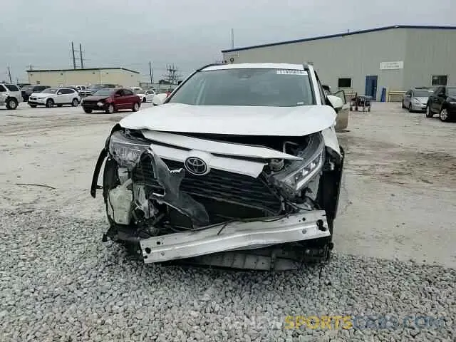 11 Photograph of a damaged car 2T3W1RFV3LC053808 TOYOTA RAV4 2020