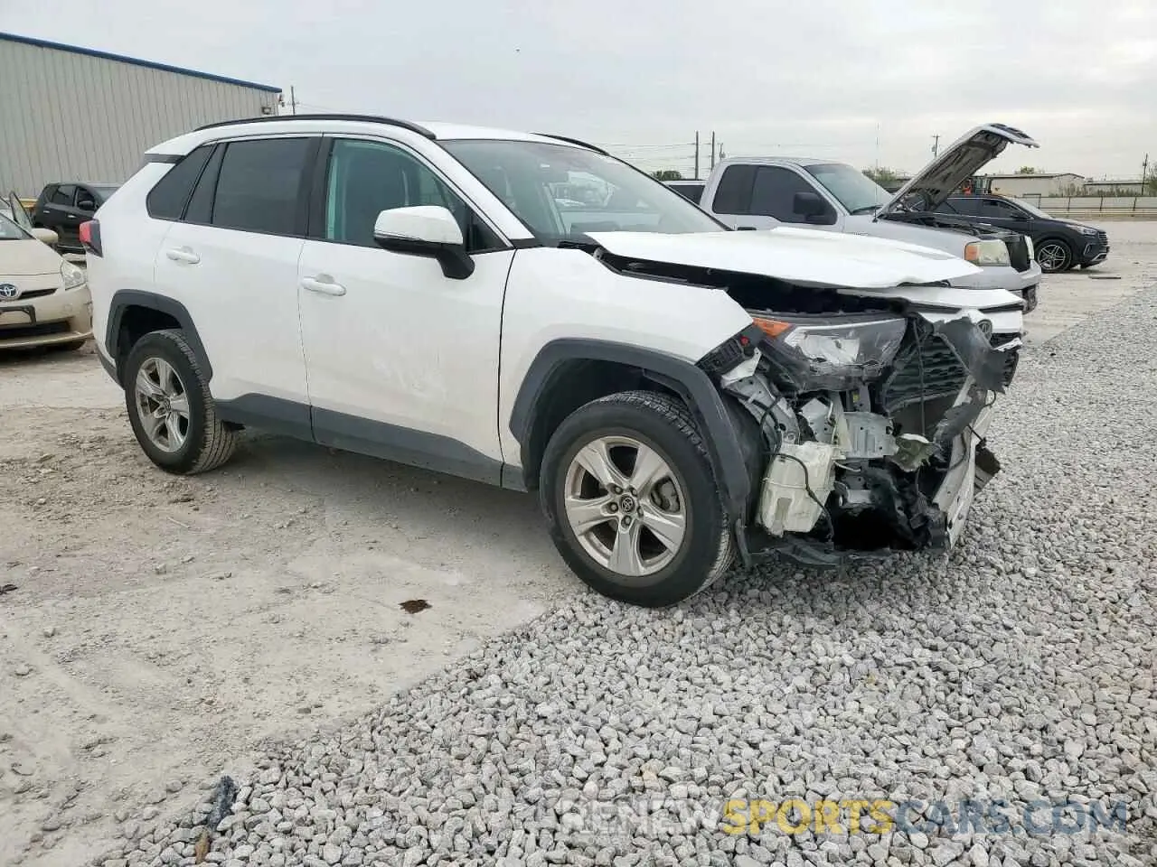 4 Photograph of a damaged car 2T3W1RFV3LC053808 TOYOTA RAV4 2020