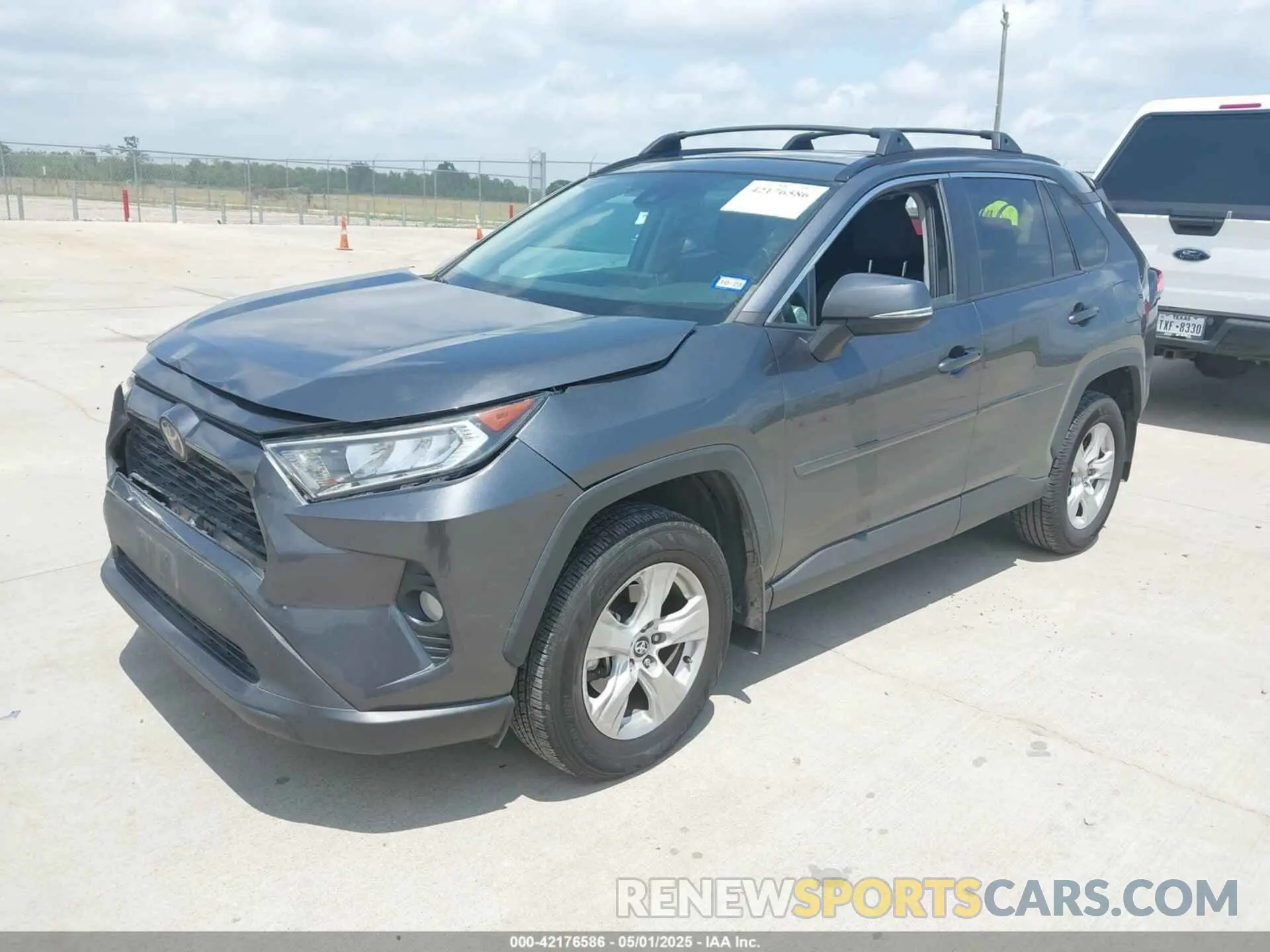2 Photograph of a damaged car 2T3W1RFV4LC039335 TOYOTA RAV4 2020