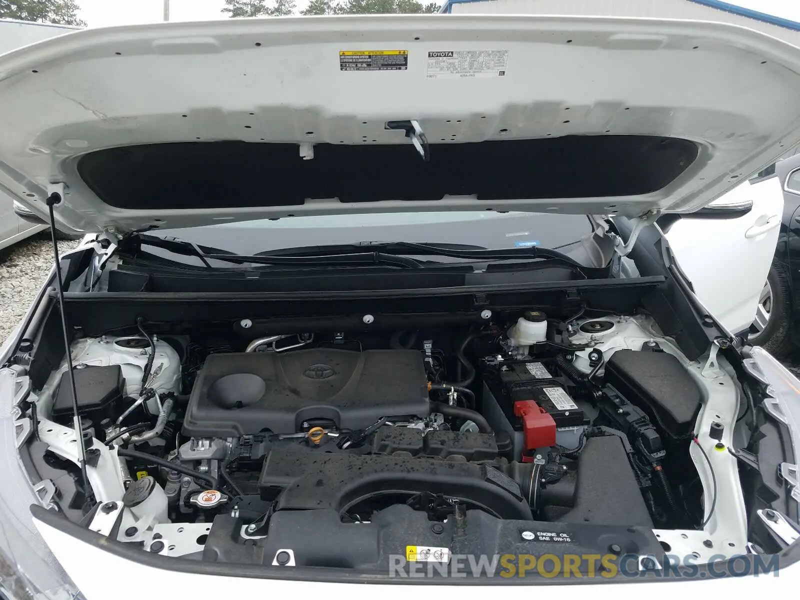 7 Photograph of a damaged car 2T3W1RFV4LC047984 TOYOTA RAV4 2020
