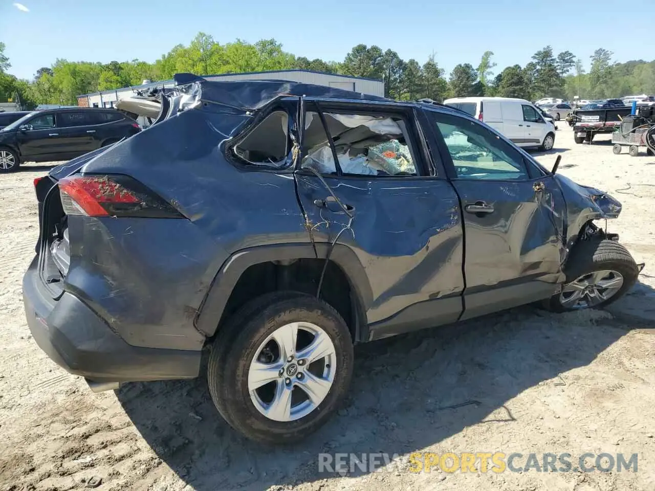 3 Фотография поврежденного автомобиля 2T3W1RFV4LC050822 TOYOTA RAV4 2020