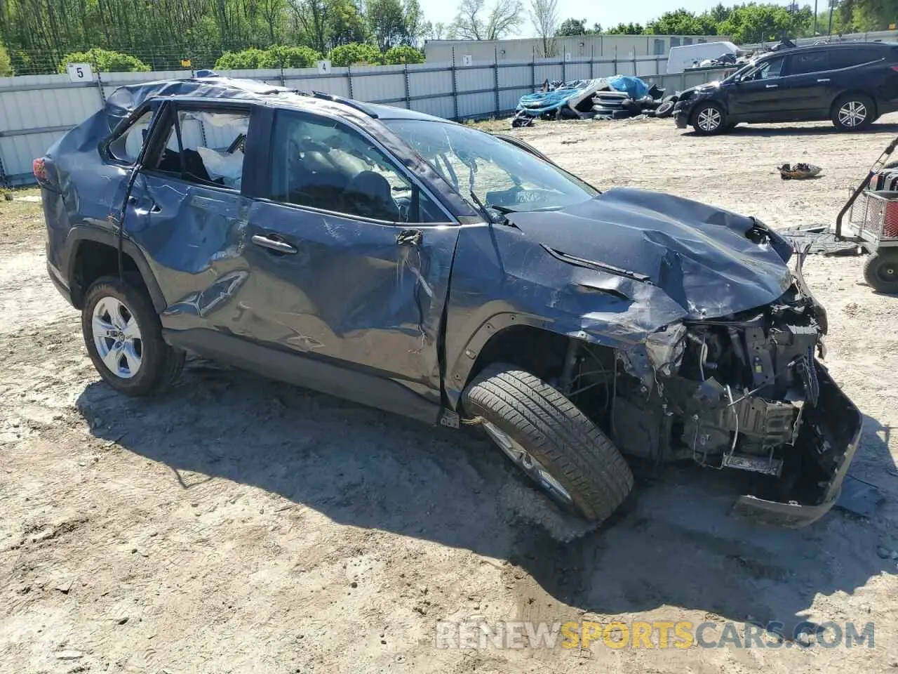 4 Фотография поврежденного автомобиля 2T3W1RFV4LC050822 TOYOTA RAV4 2020
