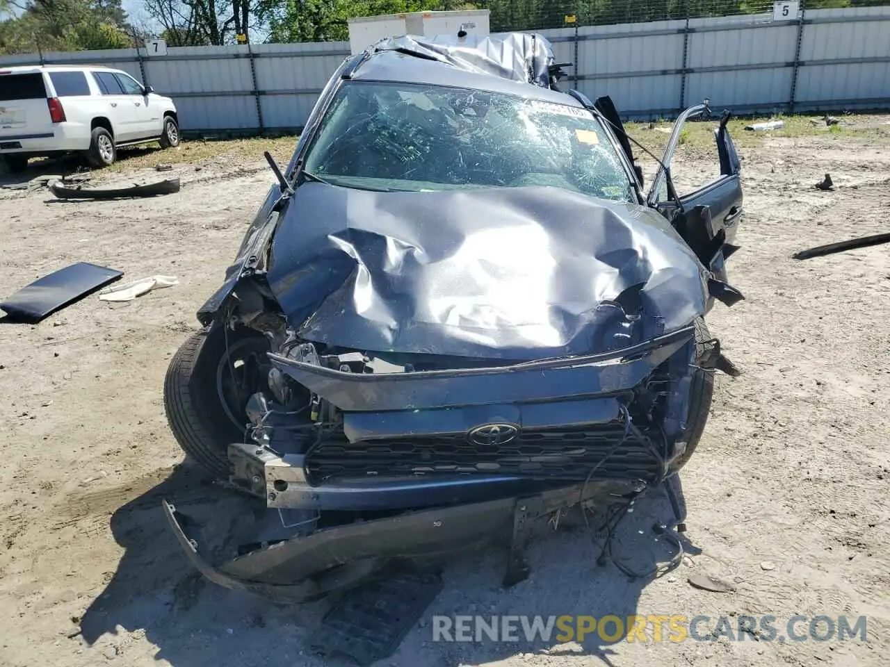 5 Фотография поврежденного автомобиля 2T3W1RFV4LC050822 TOYOTA RAV4 2020