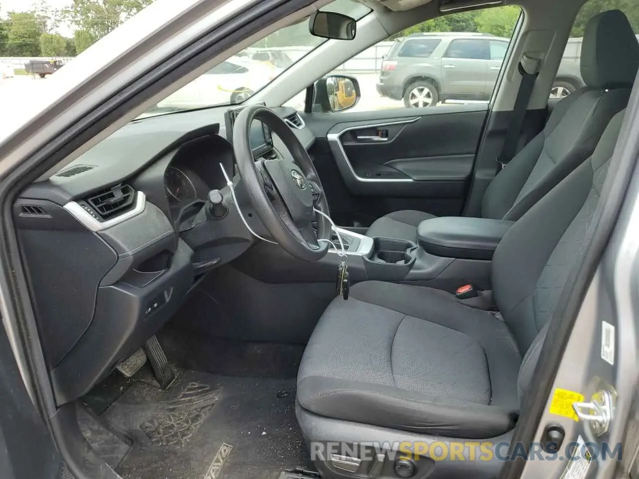 7 Фотография поврежденного автомобиля 2T3W1RFV4LC057916 TOYOTA RAV4 2020