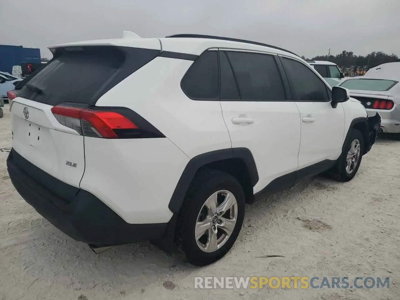 3 Photograph of a damaged car 2T3W1RFV4LC077941 TOYOTA RAV4 2020