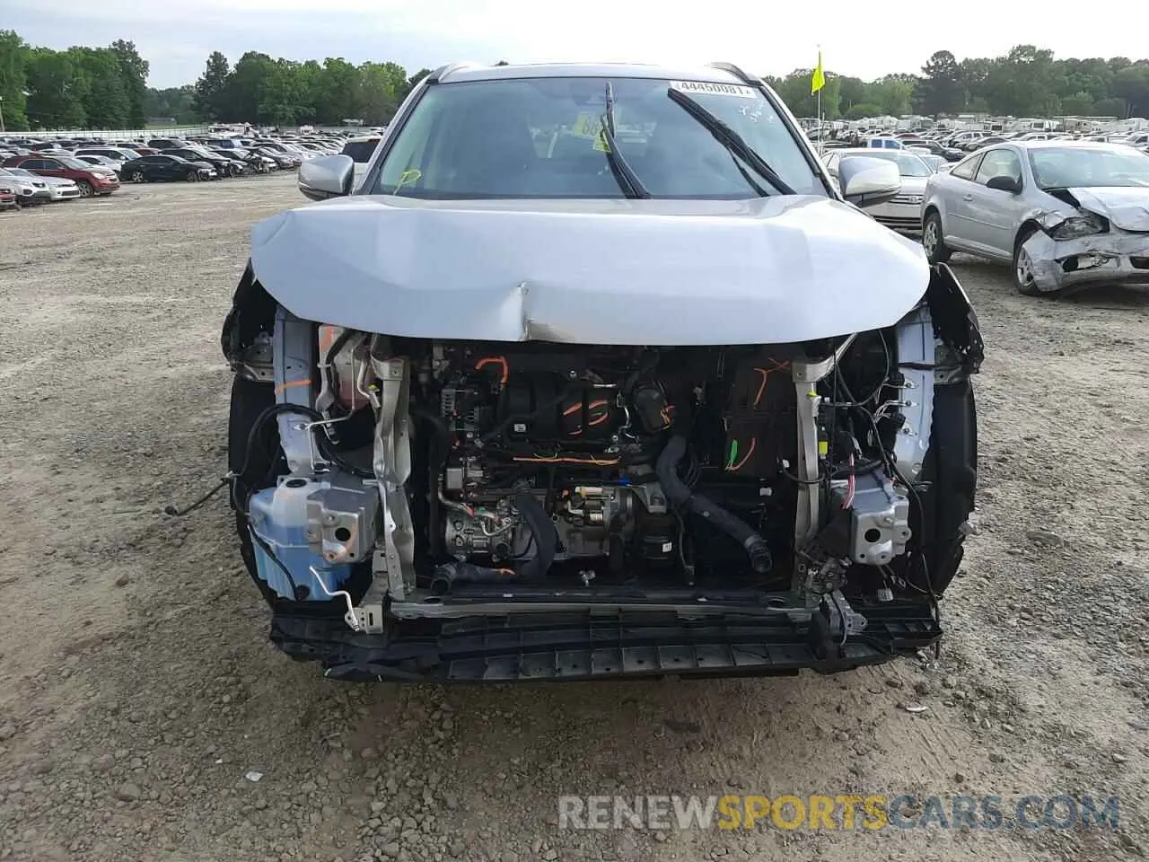 9 Photograph of a damaged car 2T3W1RFV4LW082474 TOYOTA RAV4 2020