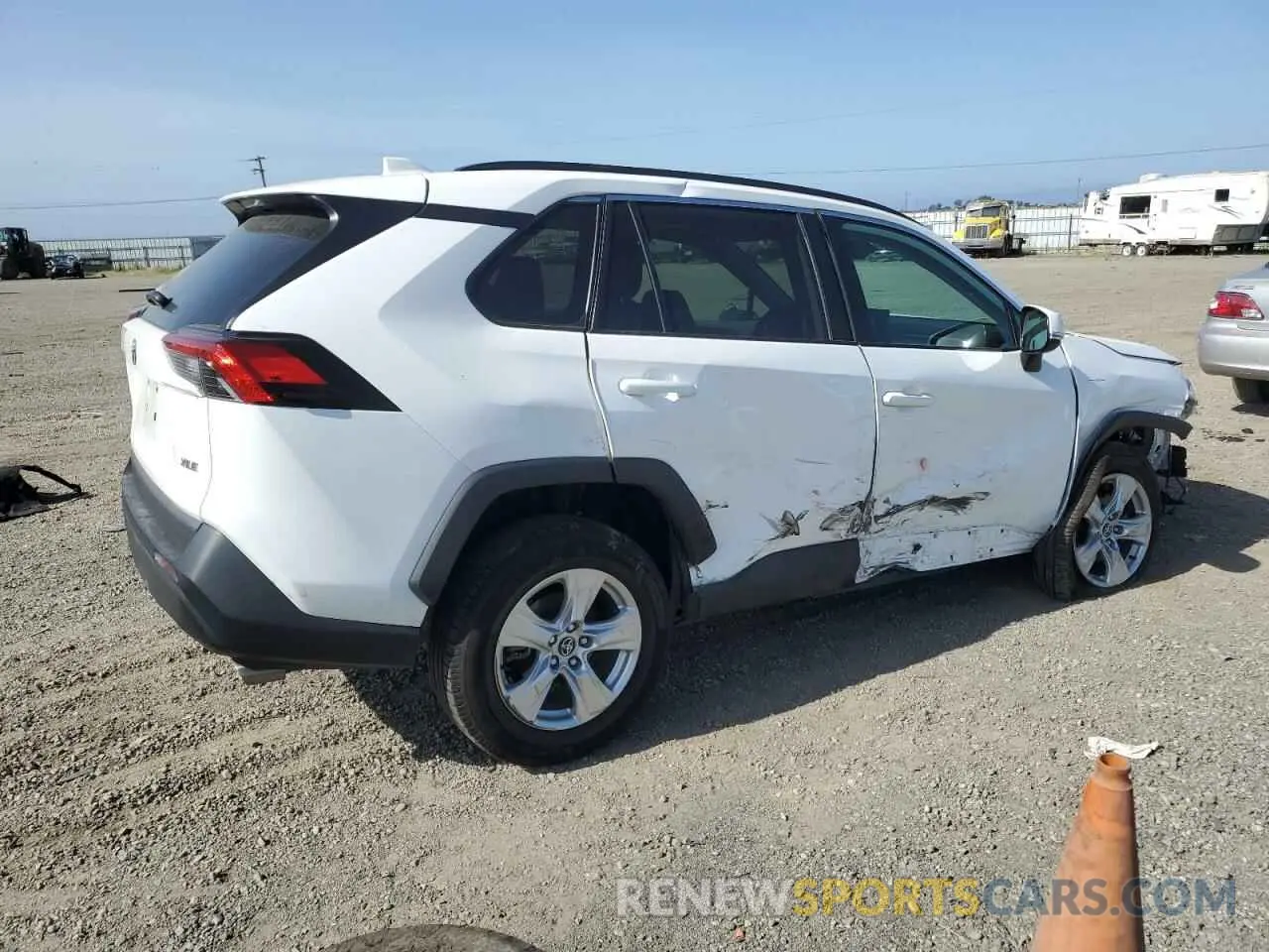 3 Photograph of a damaged car 2T3W1RFV4LW082961 TOYOTA RAV4 2020