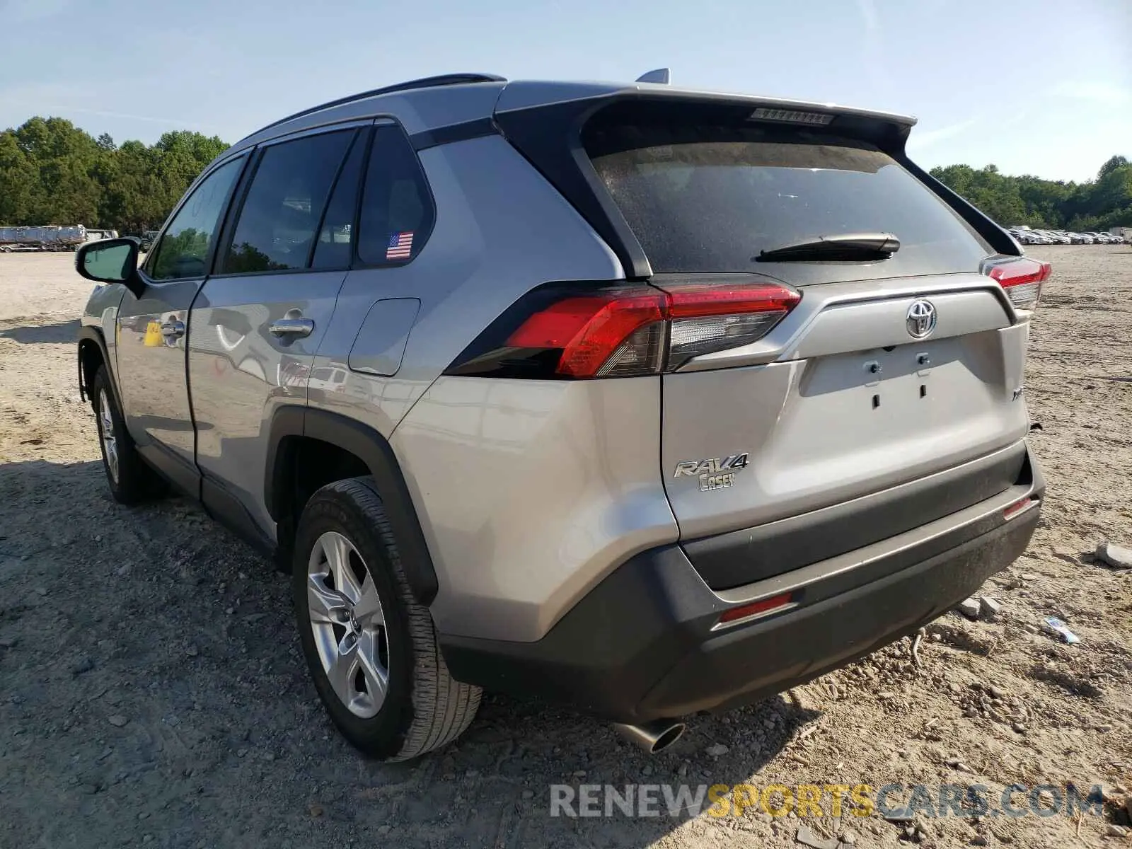 3 Photograph of a damaged car 2T3W1RFV5LC048495 TOYOTA RAV4 2020