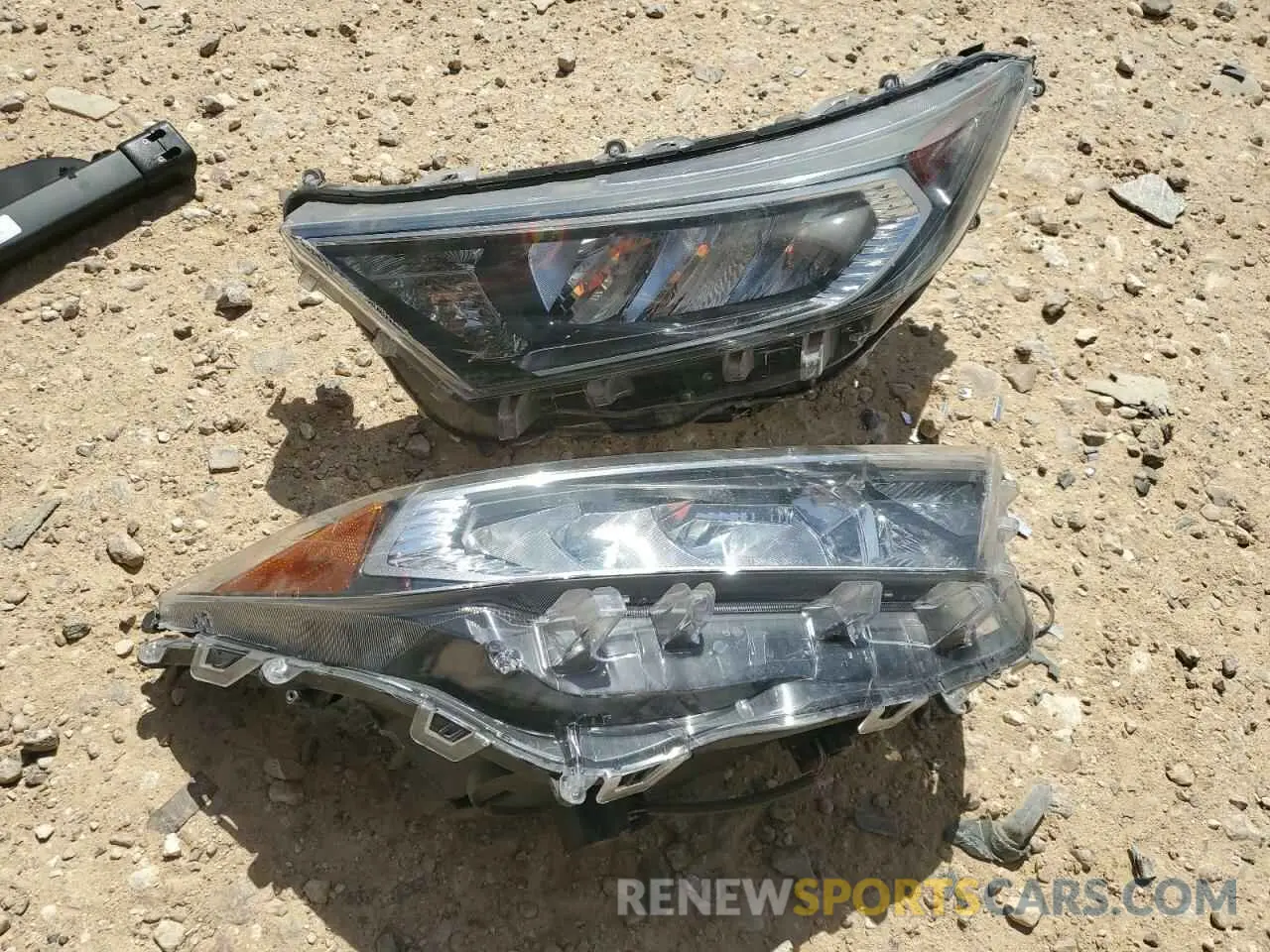 13 Фотография поврежденного автомобиля 2T3W1RFV5LC058668 TOYOTA RAV4 2020