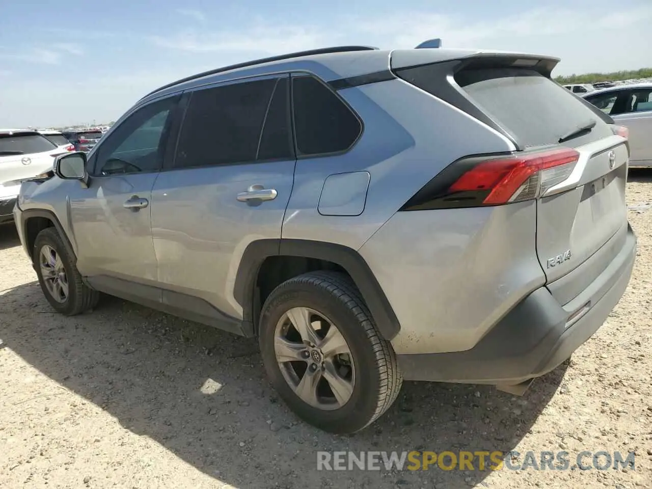 2 Фотография поврежденного автомобиля 2T3W1RFV5LC058668 TOYOTA RAV4 2020
