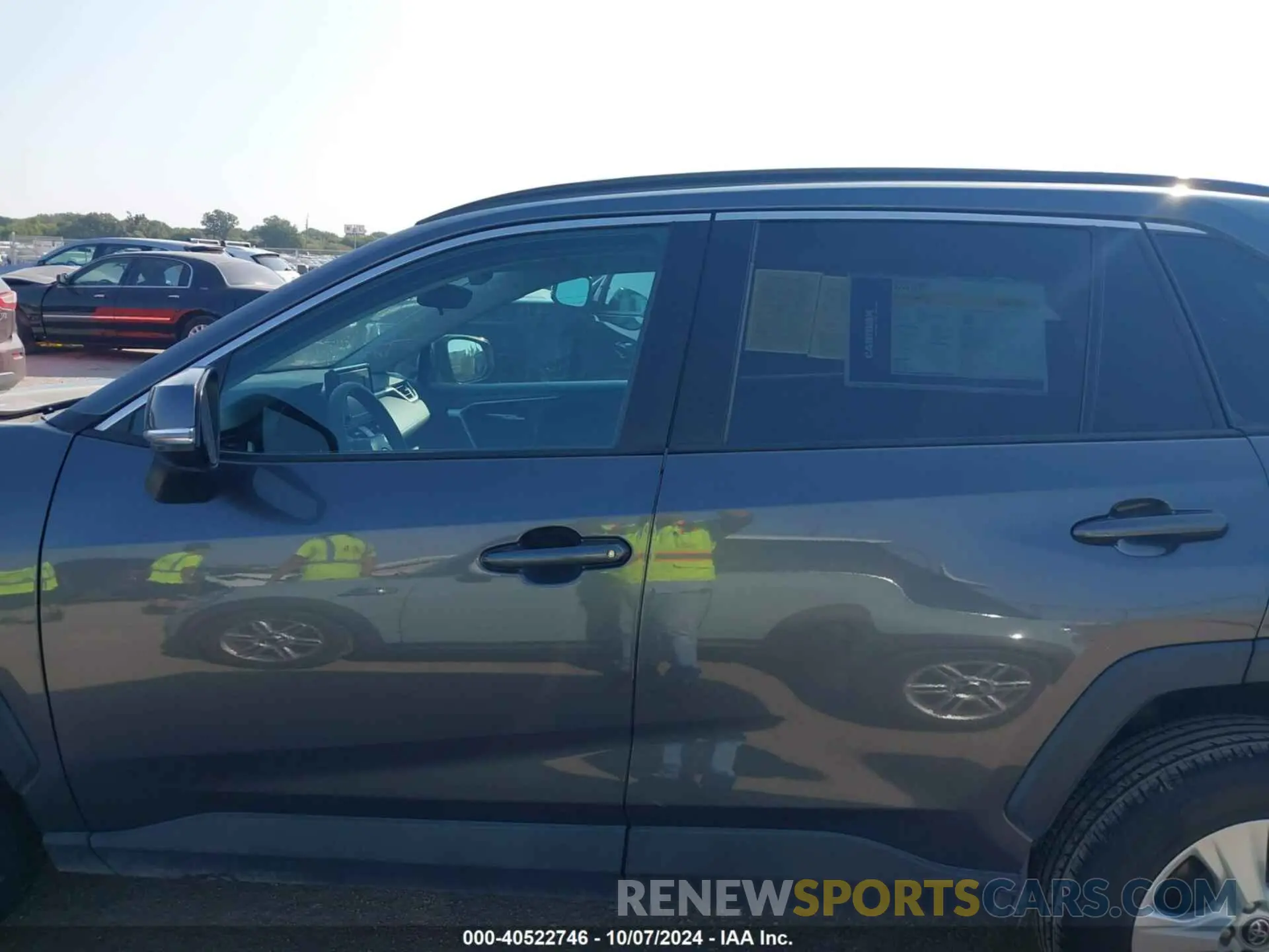 14 Photograph of a damaged car 2T3W1RFV5LC073087 TOYOTA RAV4 2020