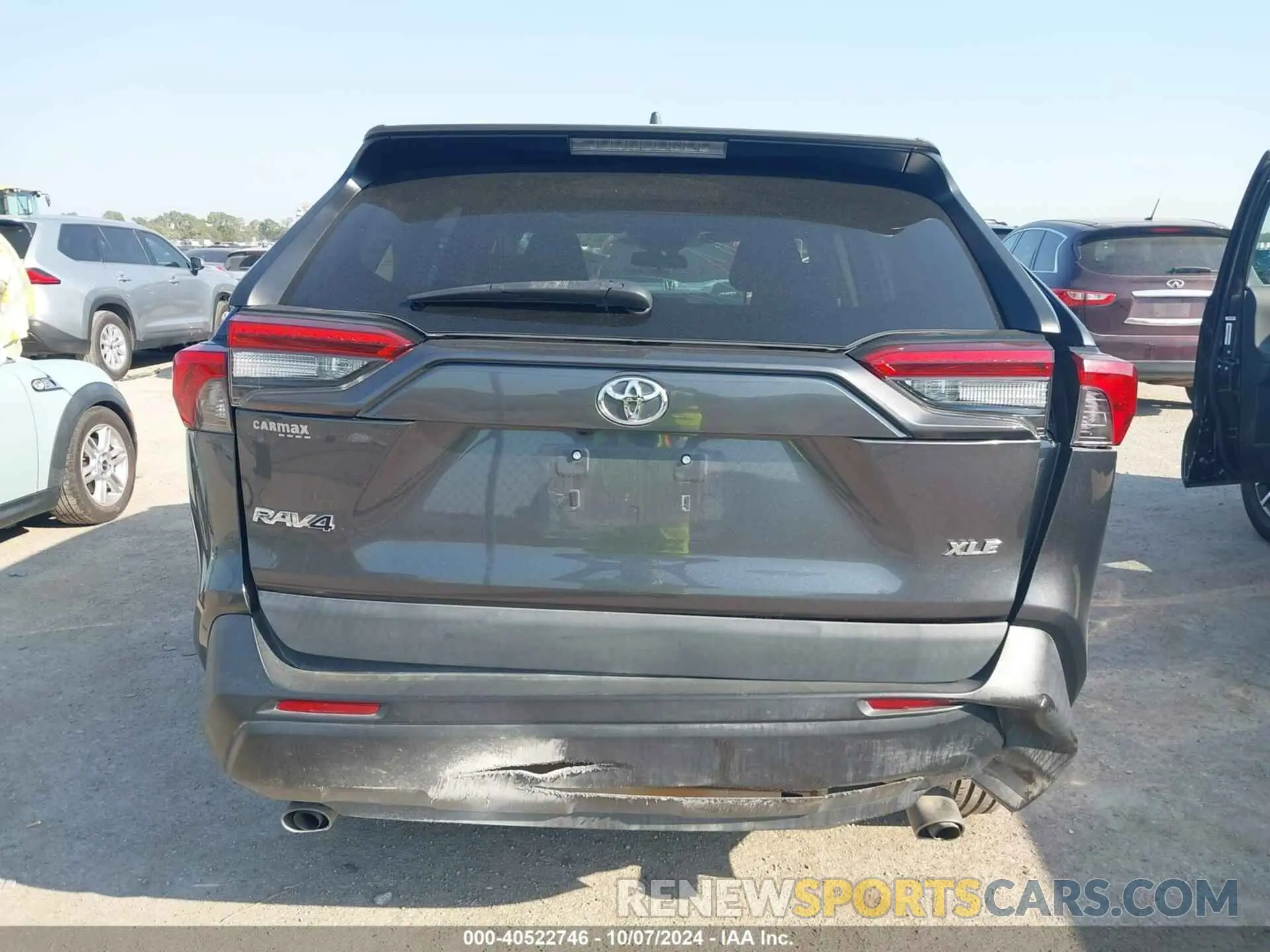 16 Photograph of a damaged car 2T3W1RFV5LC073087 TOYOTA RAV4 2020