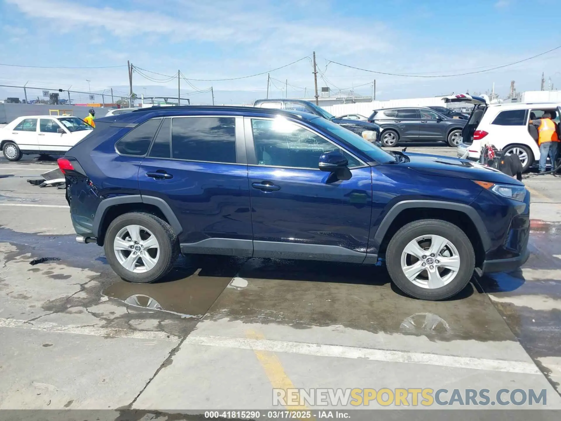 14 Фотография поврежденного автомобиля 2T3W1RFV5LW101565 TOYOTA RAV4 2020