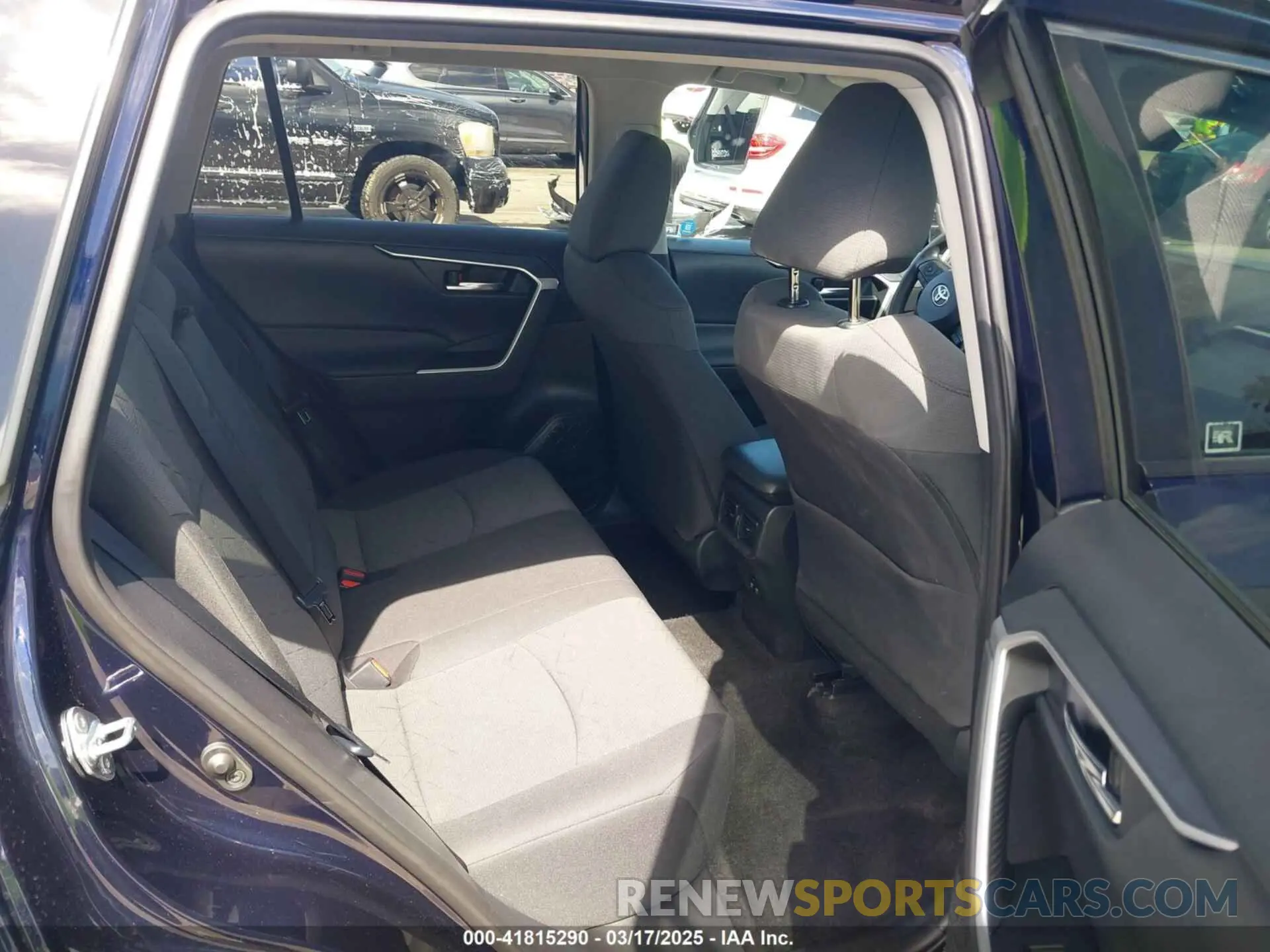 8 Фотография поврежденного автомобиля 2T3W1RFV5LW101565 TOYOTA RAV4 2020