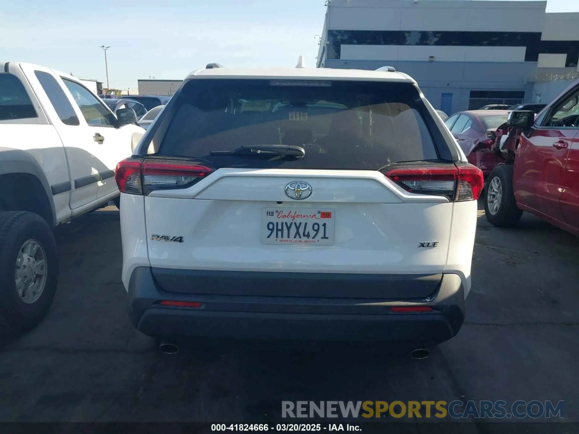17 Photograph of a damaged car 2T3W1RFV6LC055116 TOYOTA RAV4 2020