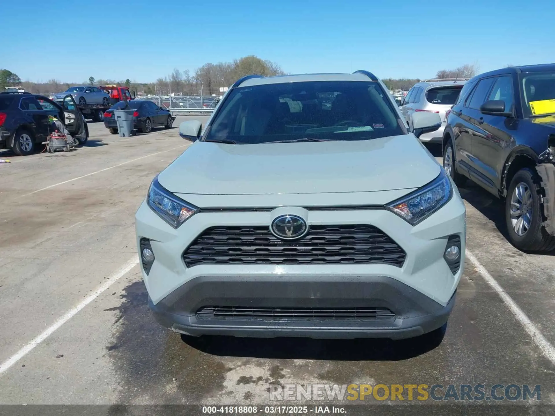 12 Фотография поврежденного автомобиля 2T3W1RFV6LC072367 TOYOTA RAV4 2020
