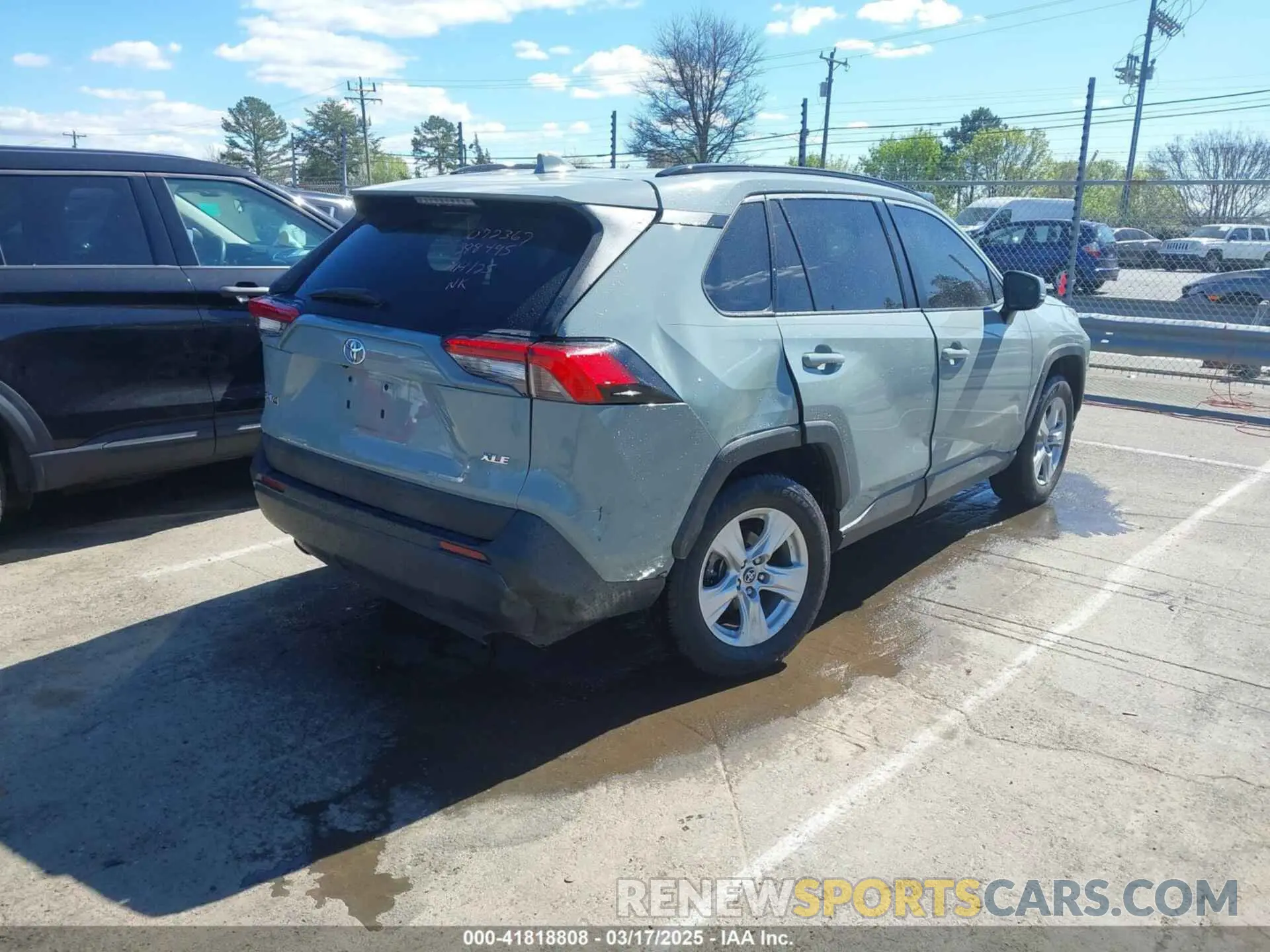 4 Фотография поврежденного автомобиля 2T3W1RFV6LC072367 TOYOTA RAV4 2020