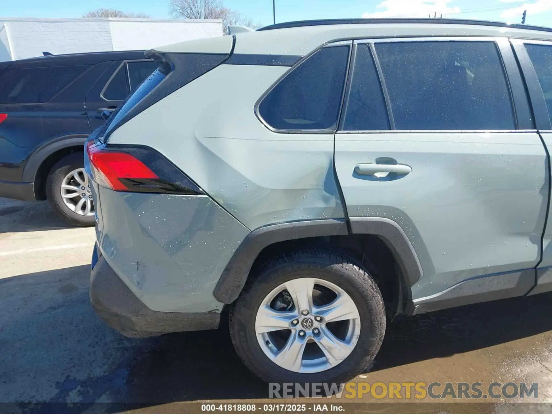 6 Фотография поврежденного автомобиля 2T3W1RFV6LC072367 TOYOTA RAV4 2020