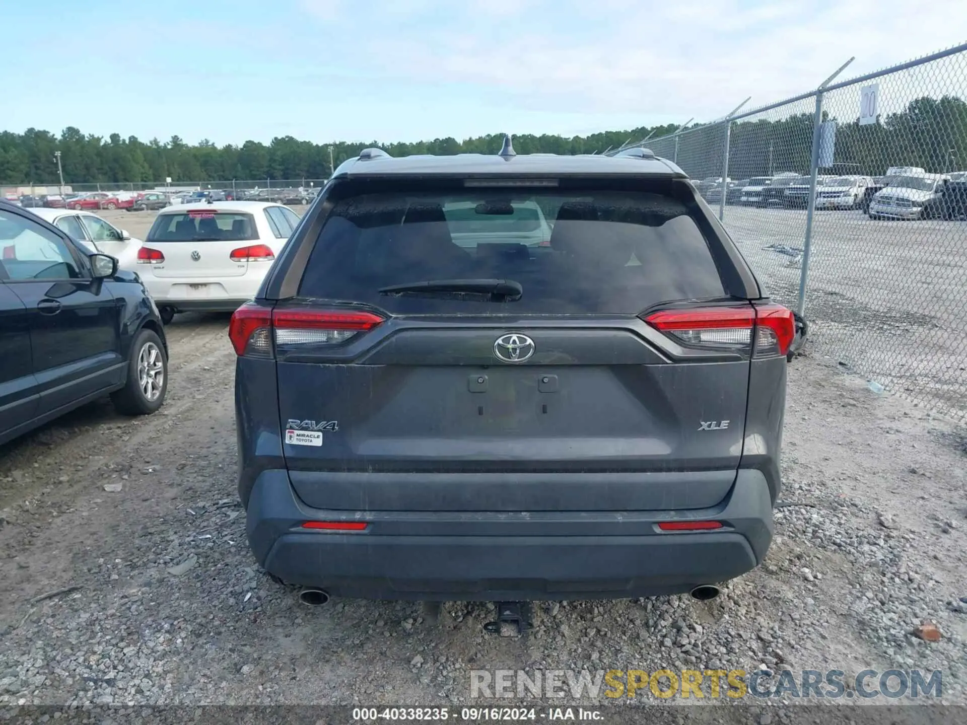 16 Фотография поврежденного автомобиля 2T3W1RFV6LW057818 TOYOTA RAV4 2020
