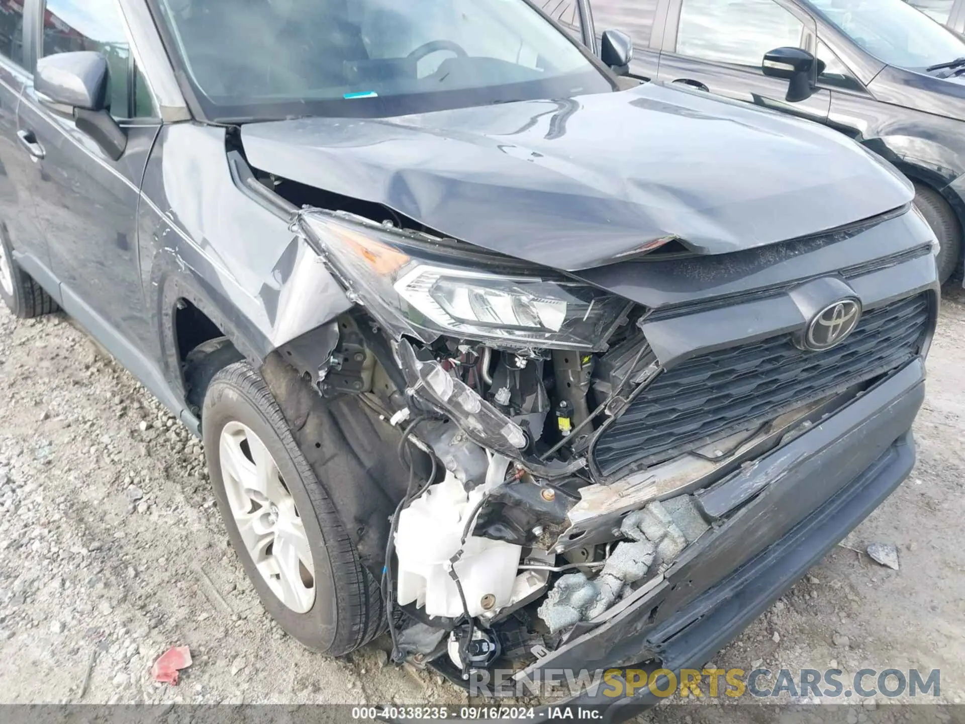 6 Фотография поврежденного автомобиля 2T3W1RFV6LW057818 TOYOTA RAV4 2020