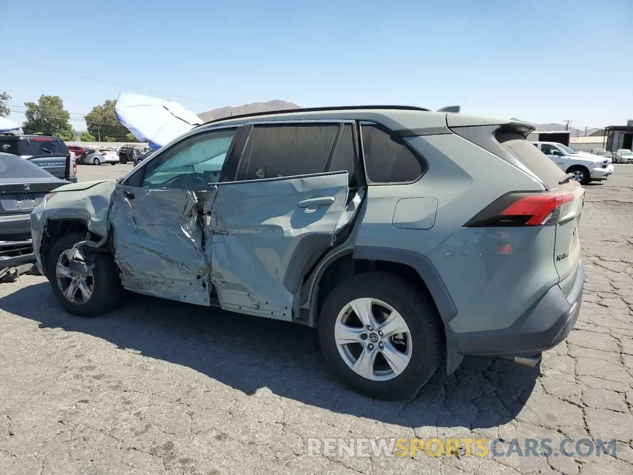 2 Фотография поврежденного автомобиля 2T3W1RFV6LW067202 TOYOTA RAV4 2020