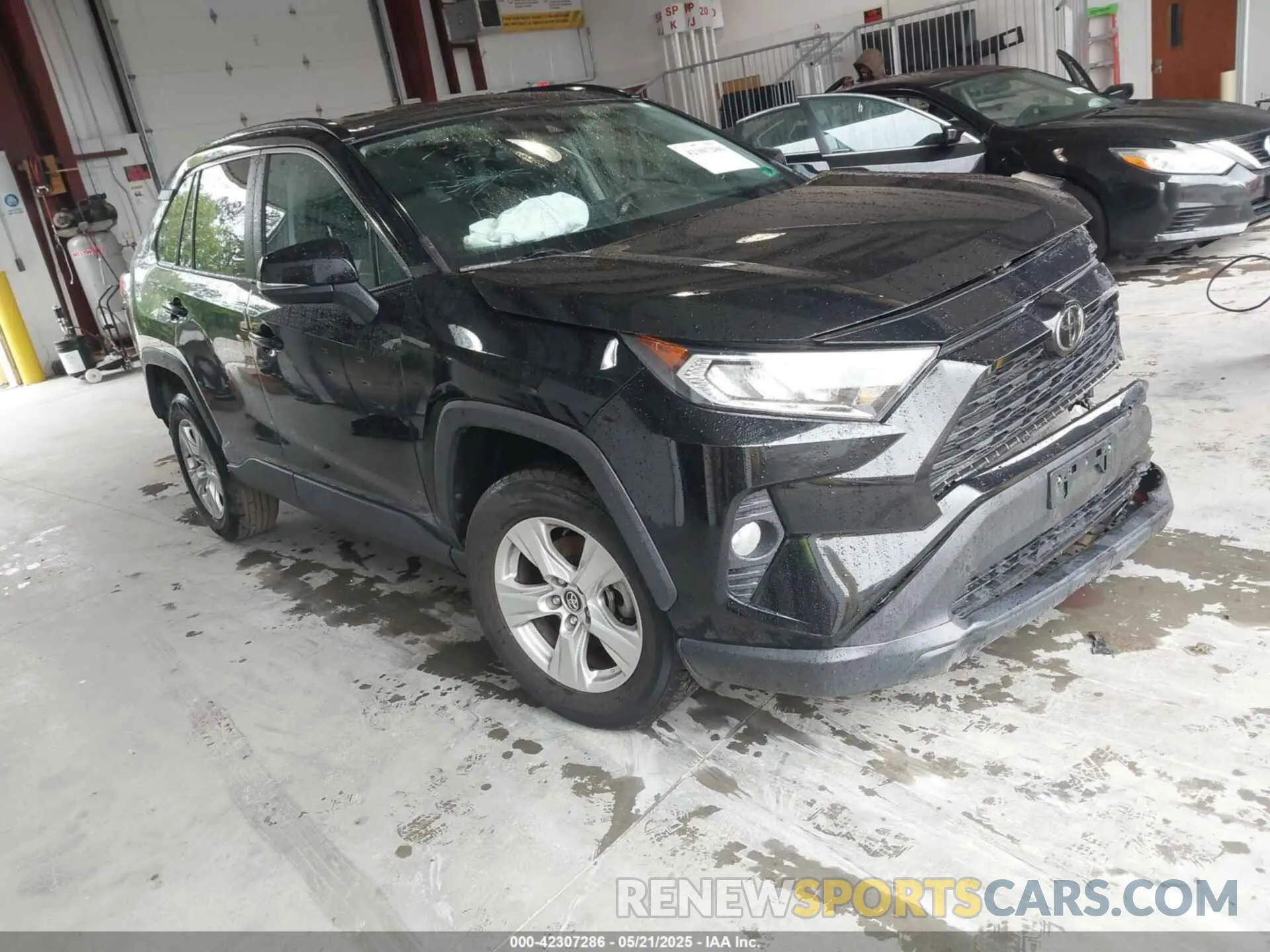 1 Фотография поврежденного автомобиля 2T3W1RFV7LC050989 TOYOTA RAV4 2020