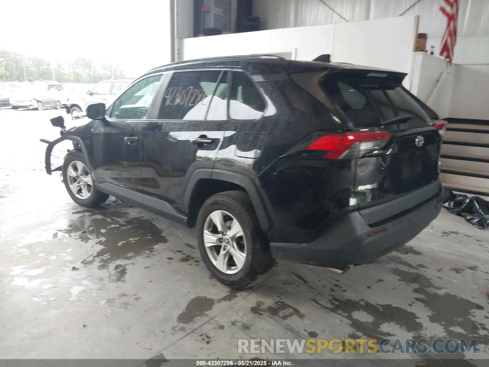 3 Фотография поврежденного автомобиля 2T3W1RFV7LC050989 TOYOTA RAV4 2020
