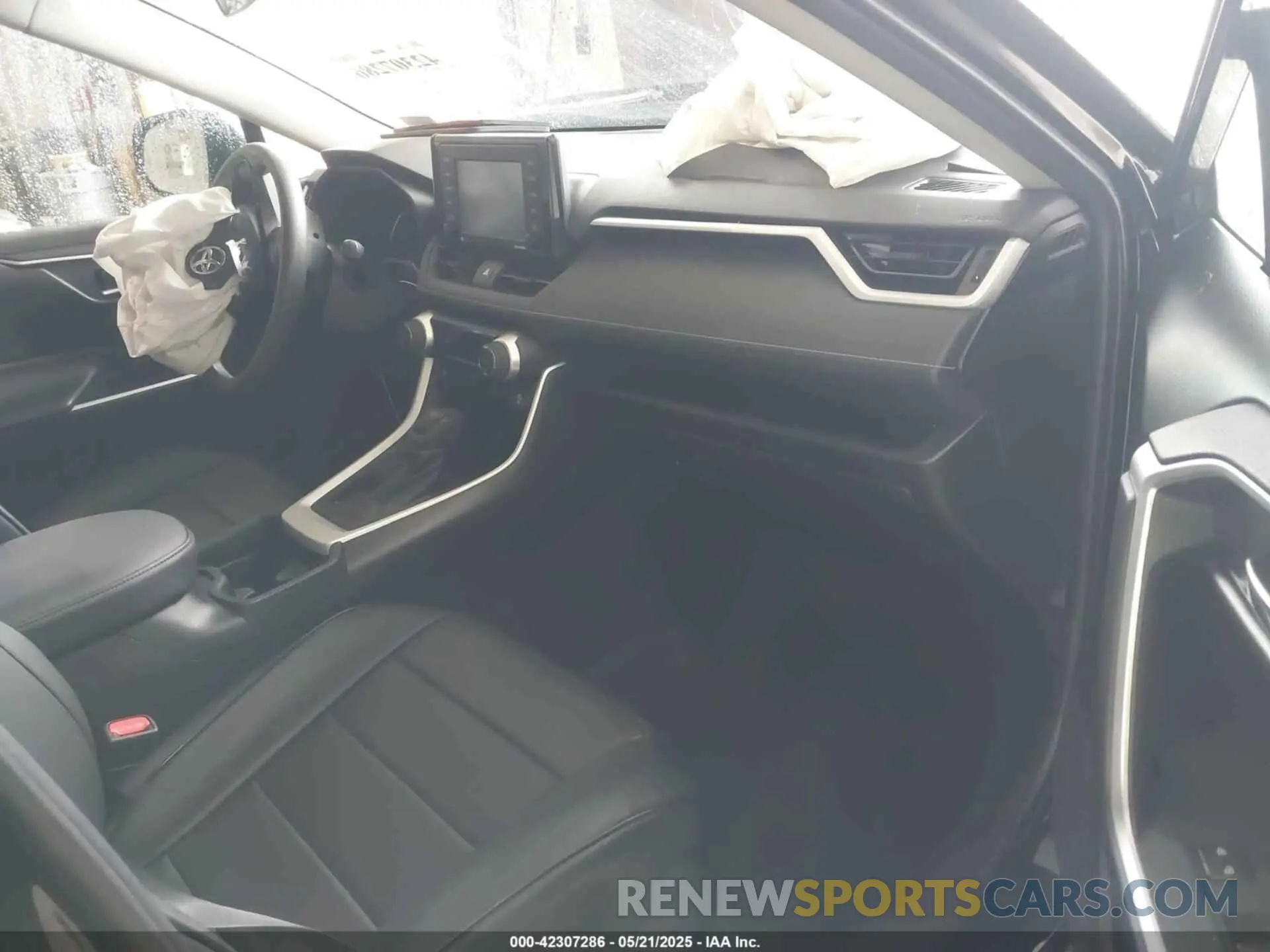 5 Фотография поврежденного автомобиля 2T3W1RFV7LC050989 TOYOTA RAV4 2020