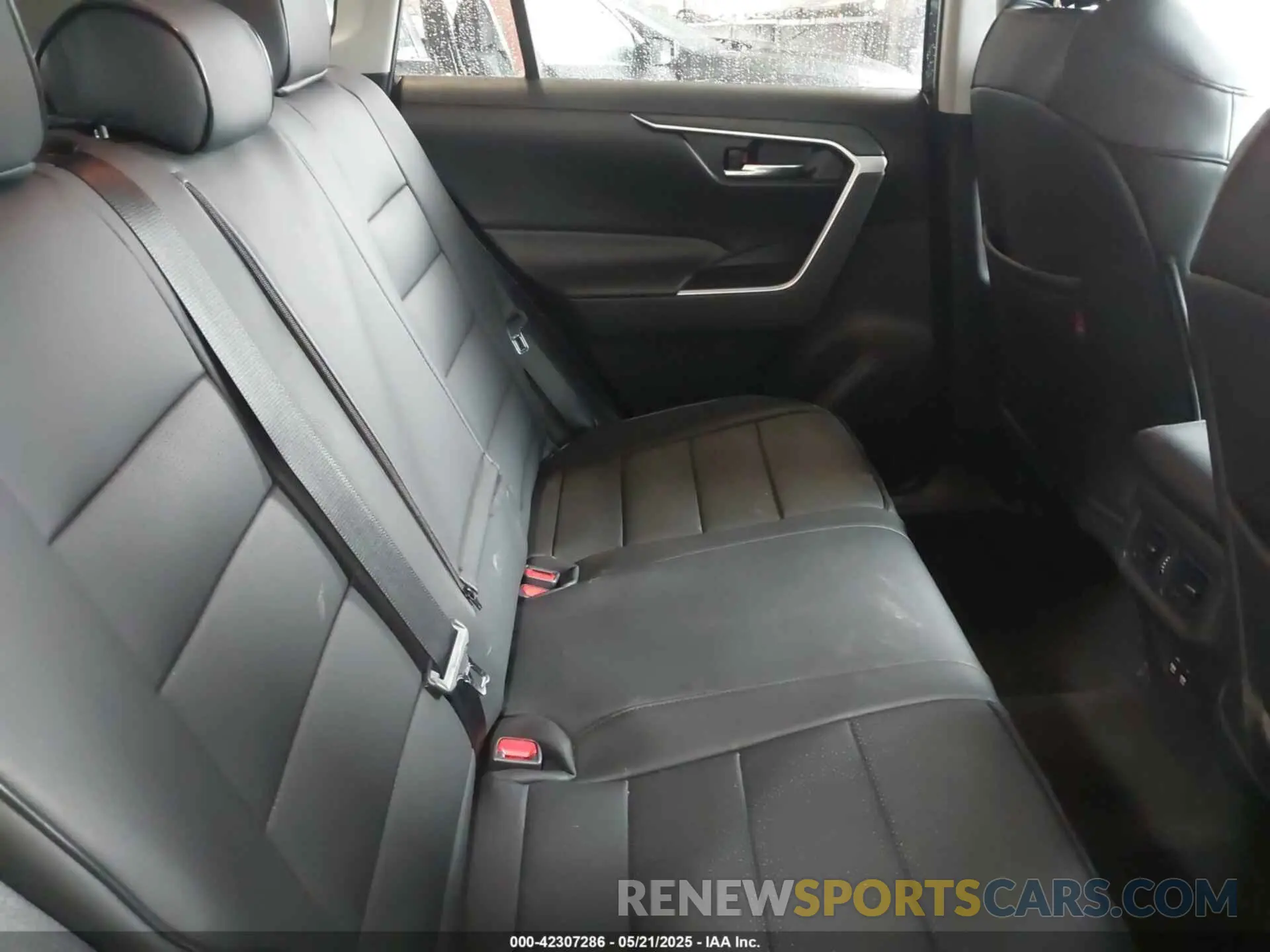 8 Фотография поврежденного автомобиля 2T3W1RFV7LC050989 TOYOTA RAV4 2020