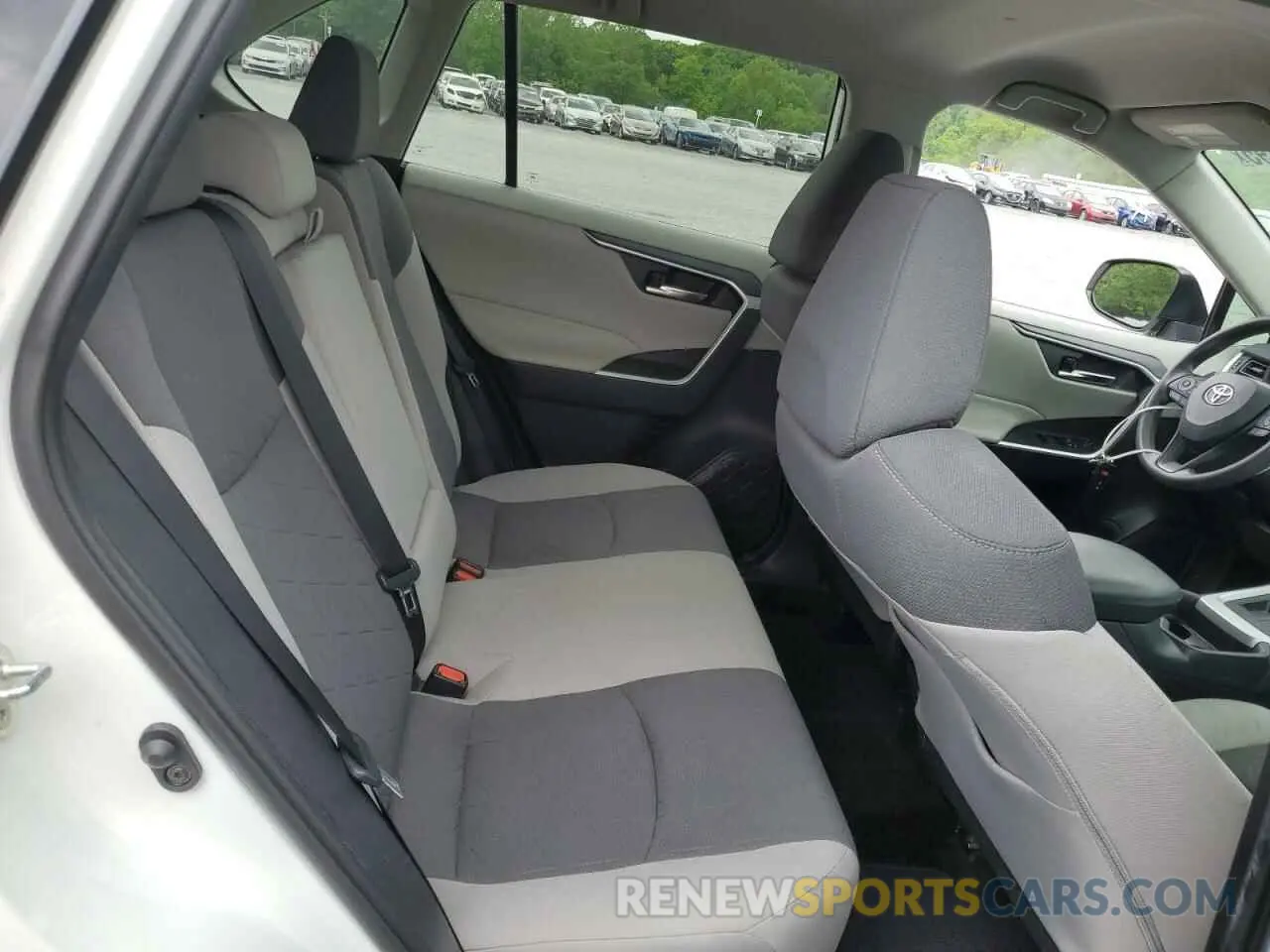 11 Фотография поврежденного автомобиля 2T3W1RFV7LW067158 TOYOTA RAV4 2020