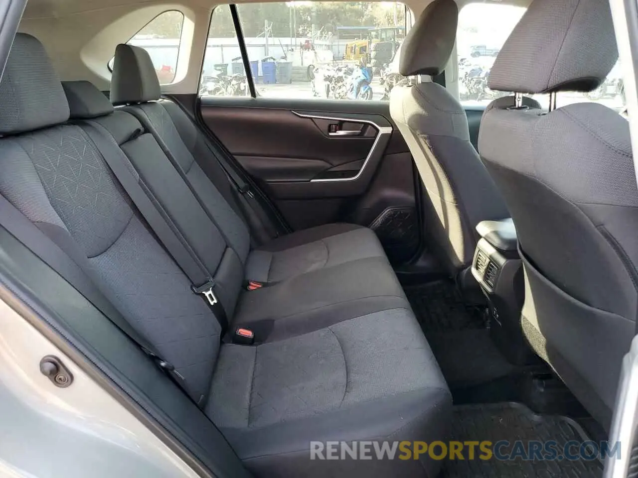11 Фотография поврежденного автомобиля 2T3W1RFV7LW074420 TOYOTA RAV4 2020