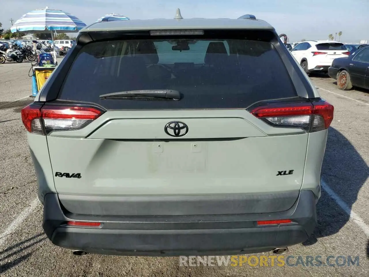 6 Фотография поврежденного автомобиля 2T3W1RFV7LW074420 TOYOTA RAV4 2020