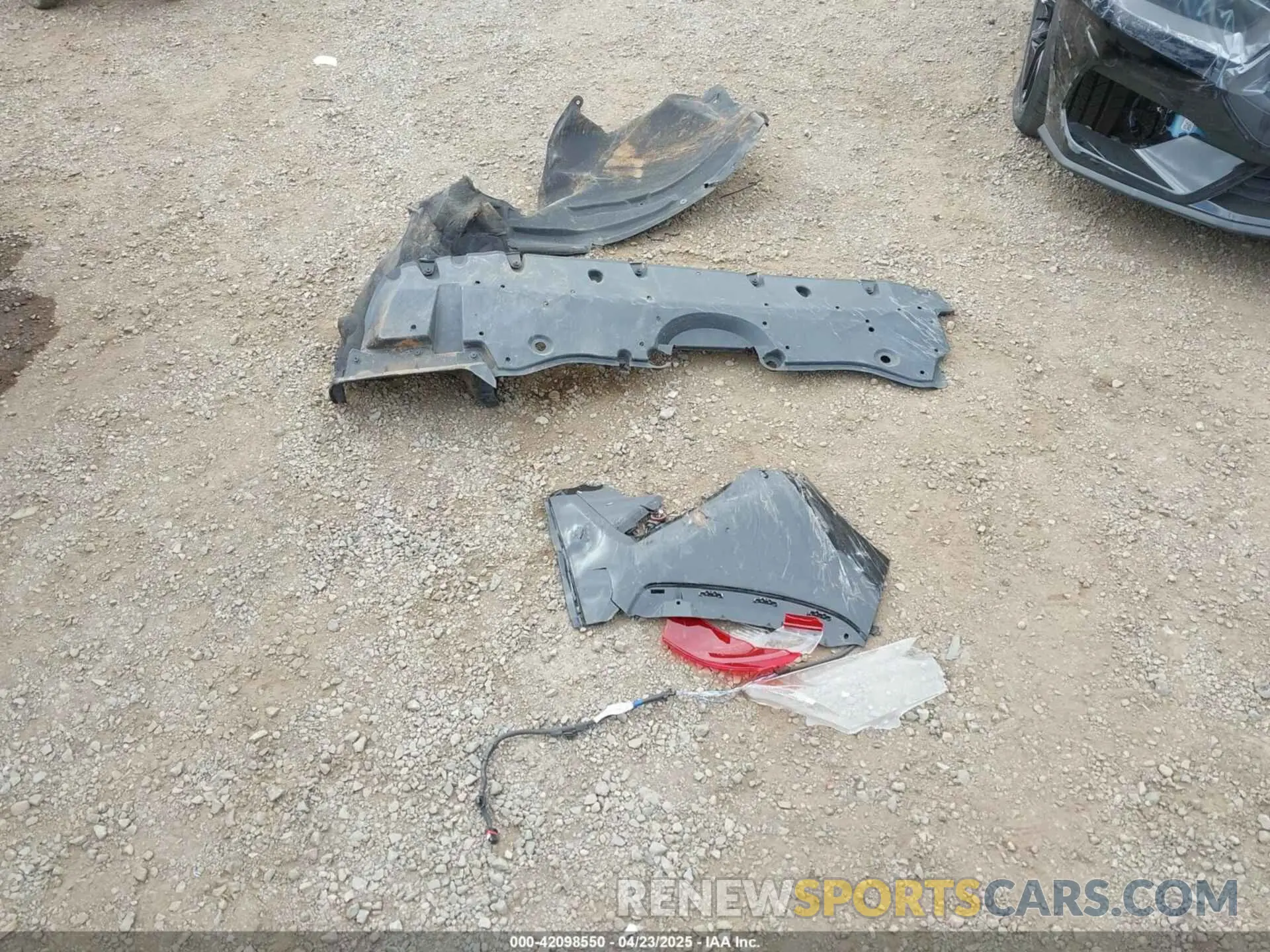 12 Photograph of a damaged car 2T3W1RFV7LW101129 TOYOTA RAV4 2020