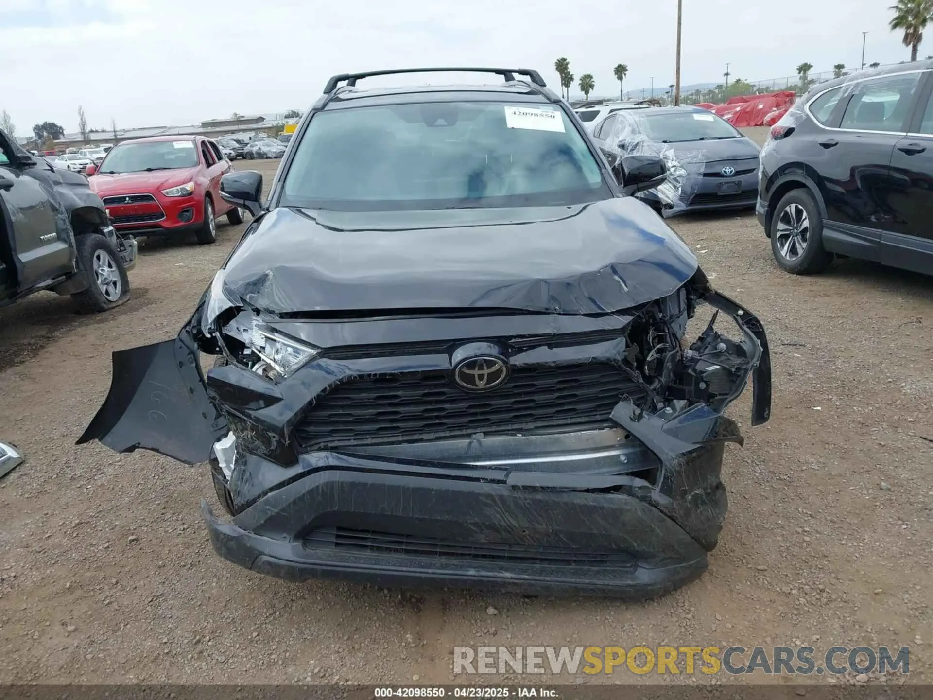 13 Photograph of a damaged car 2T3W1RFV7LW101129 TOYOTA RAV4 2020