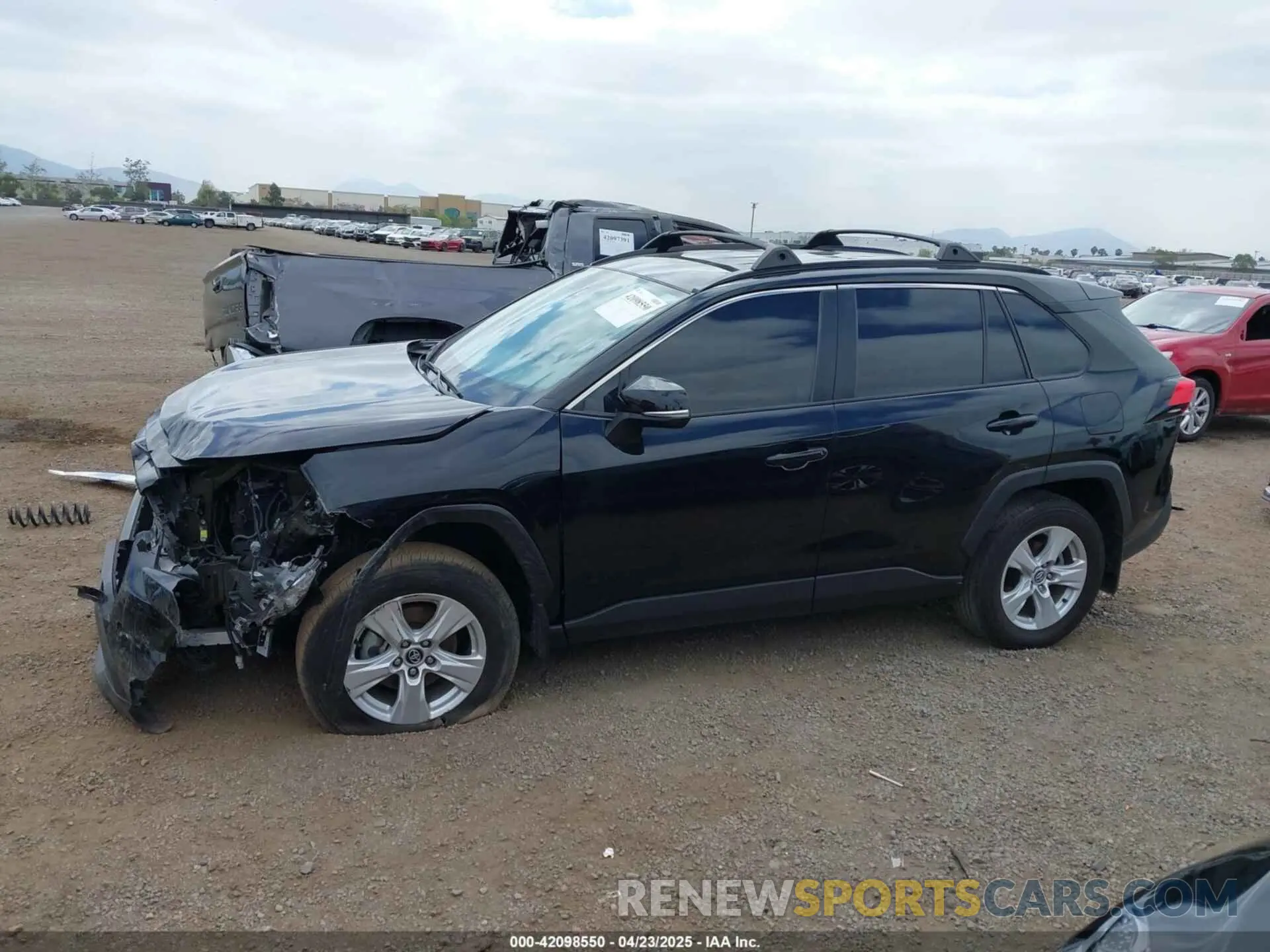15 Photograph of a damaged car 2T3W1RFV7LW101129 TOYOTA RAV4 2020