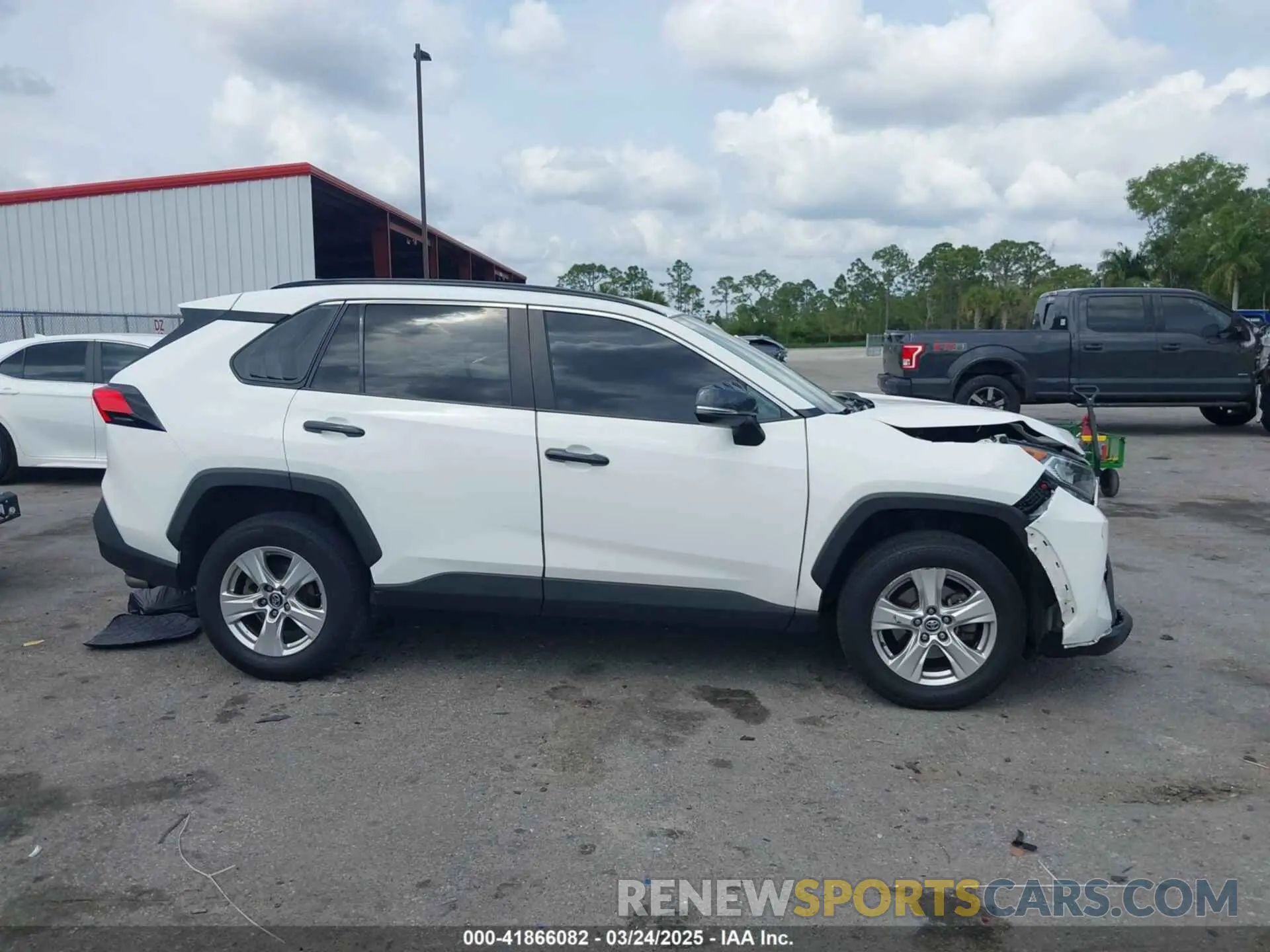 13 Фотография поврежденного автомобиля 2T3W1RFV8LC053206 TOYOTA RAV4 2020